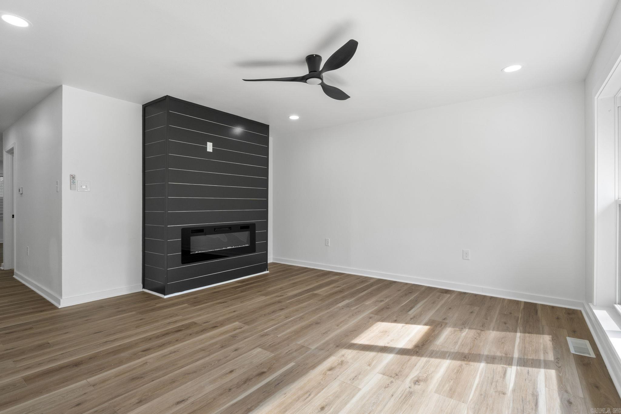 DIERKS HAYS 2ND - Residential