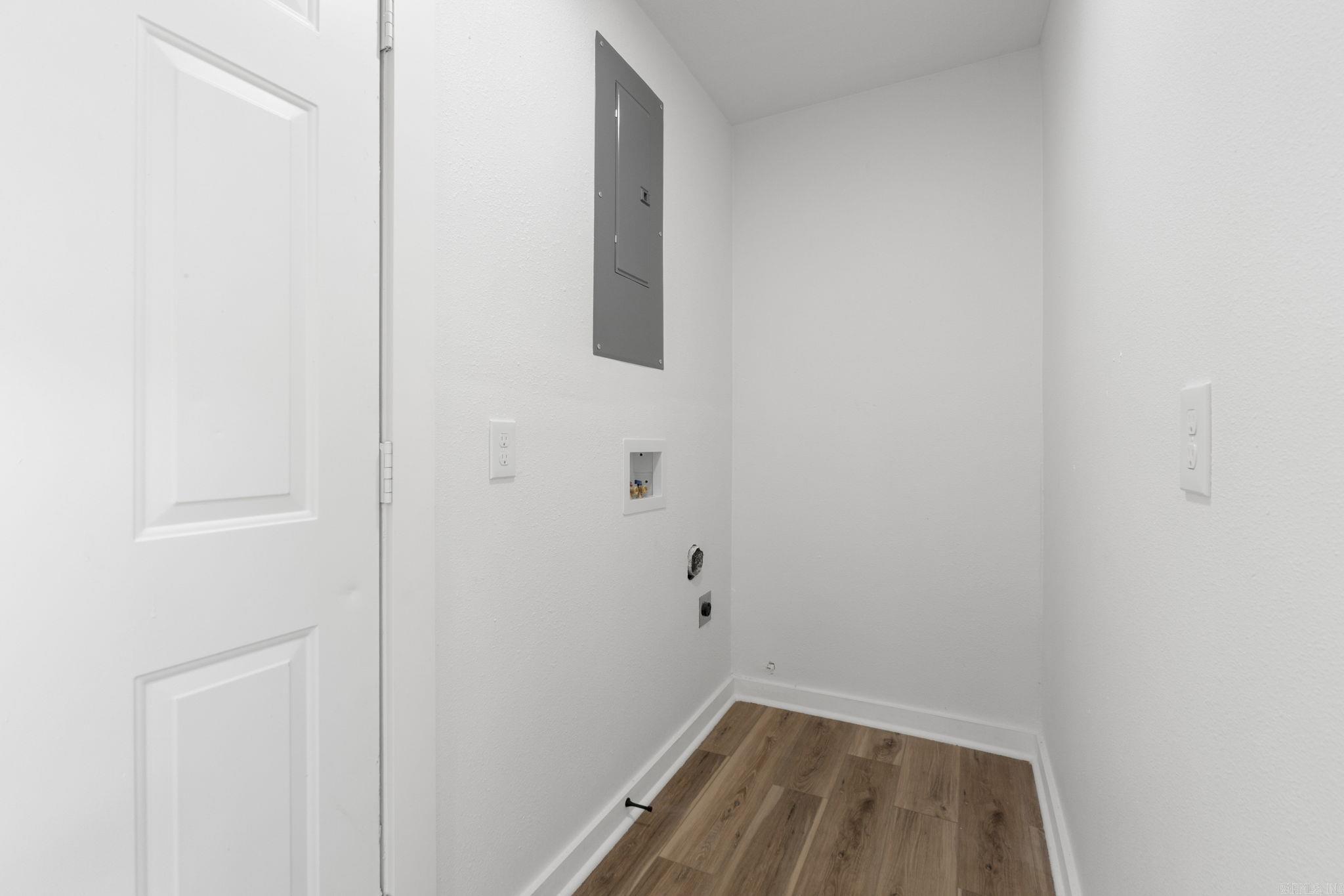 DIERKS HAYS 2ND - Residential