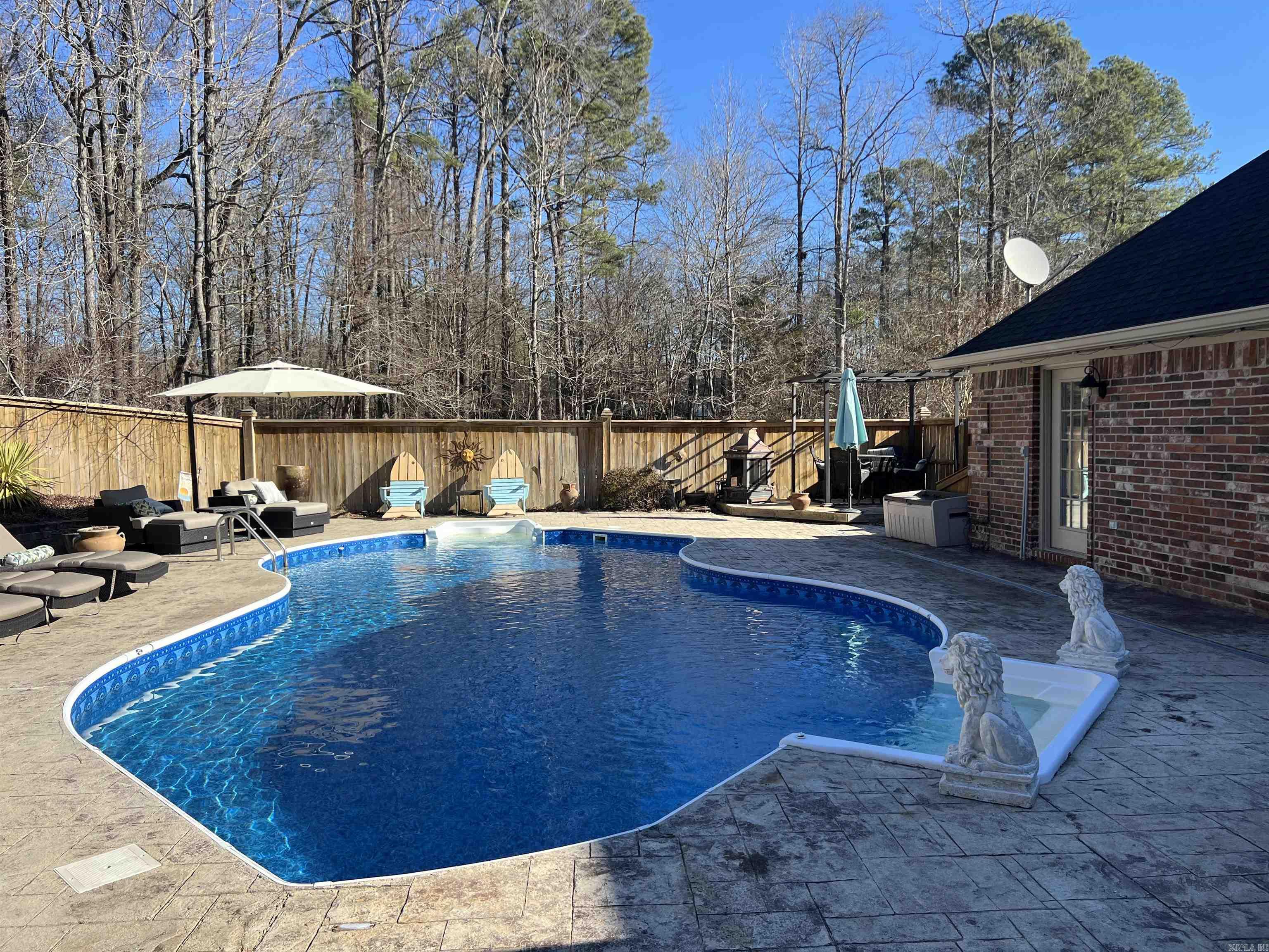 NESTLEWOOD EAST - Residential