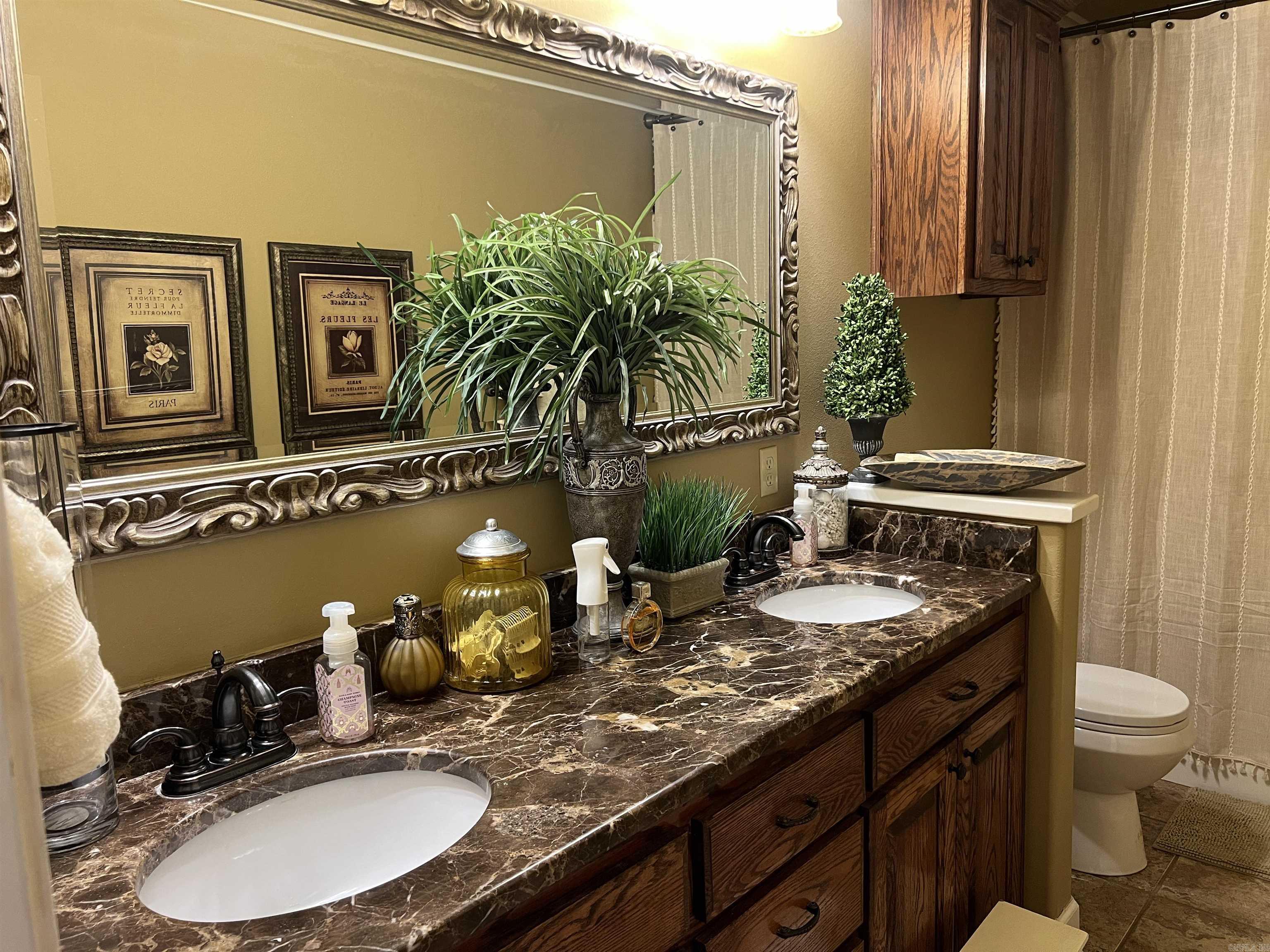 NESTLEWOOD EAST - Residential