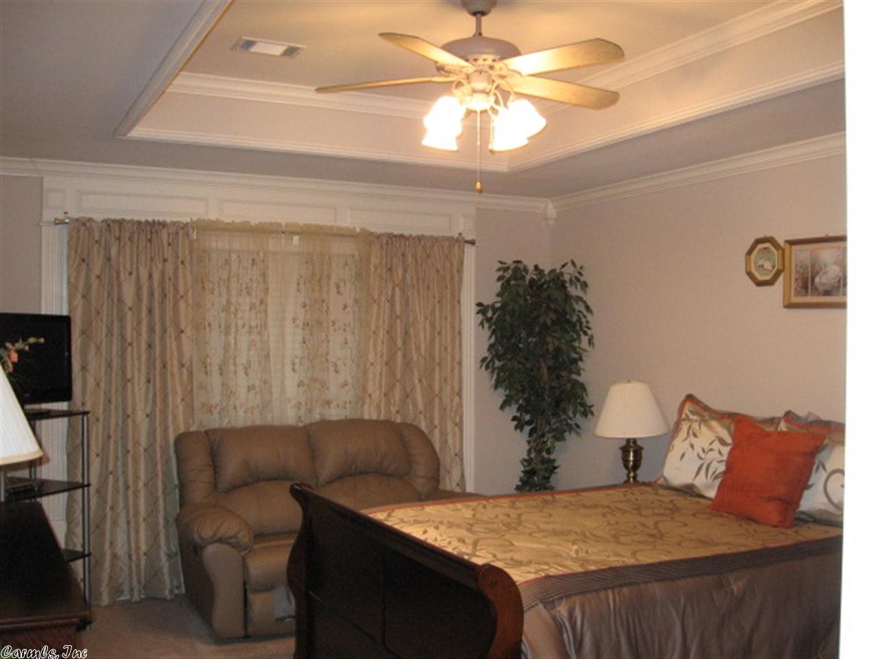 COUNTRY CLUB OF ARK THE - Residential