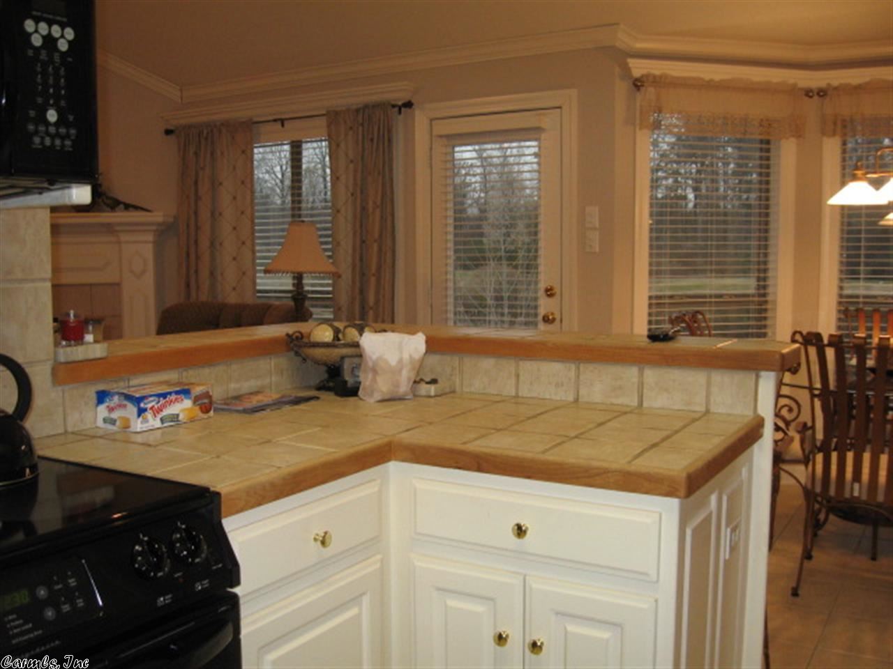 COUNTRY CLUB OF ARK THE - Residential