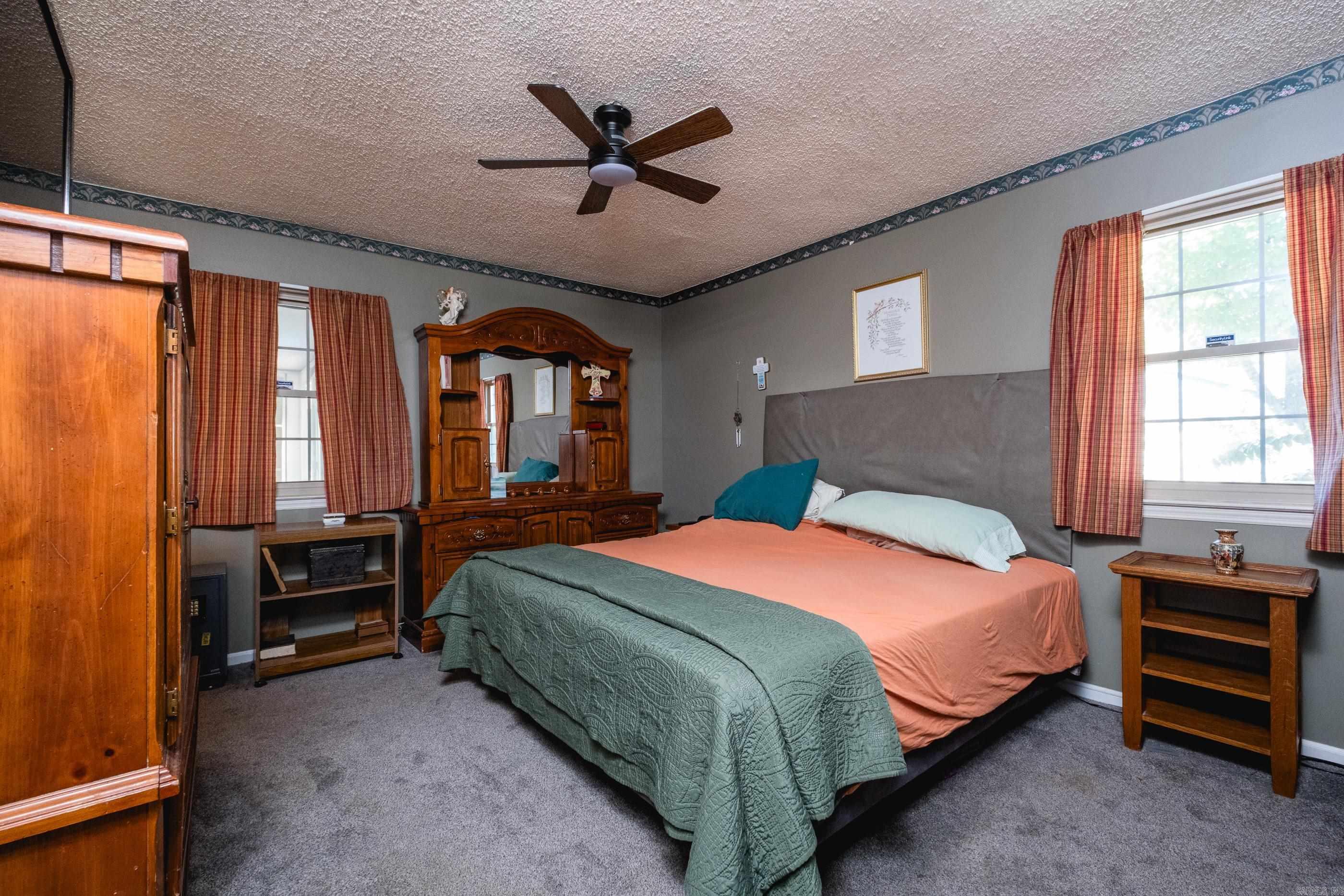 North Hills Manor - Residential