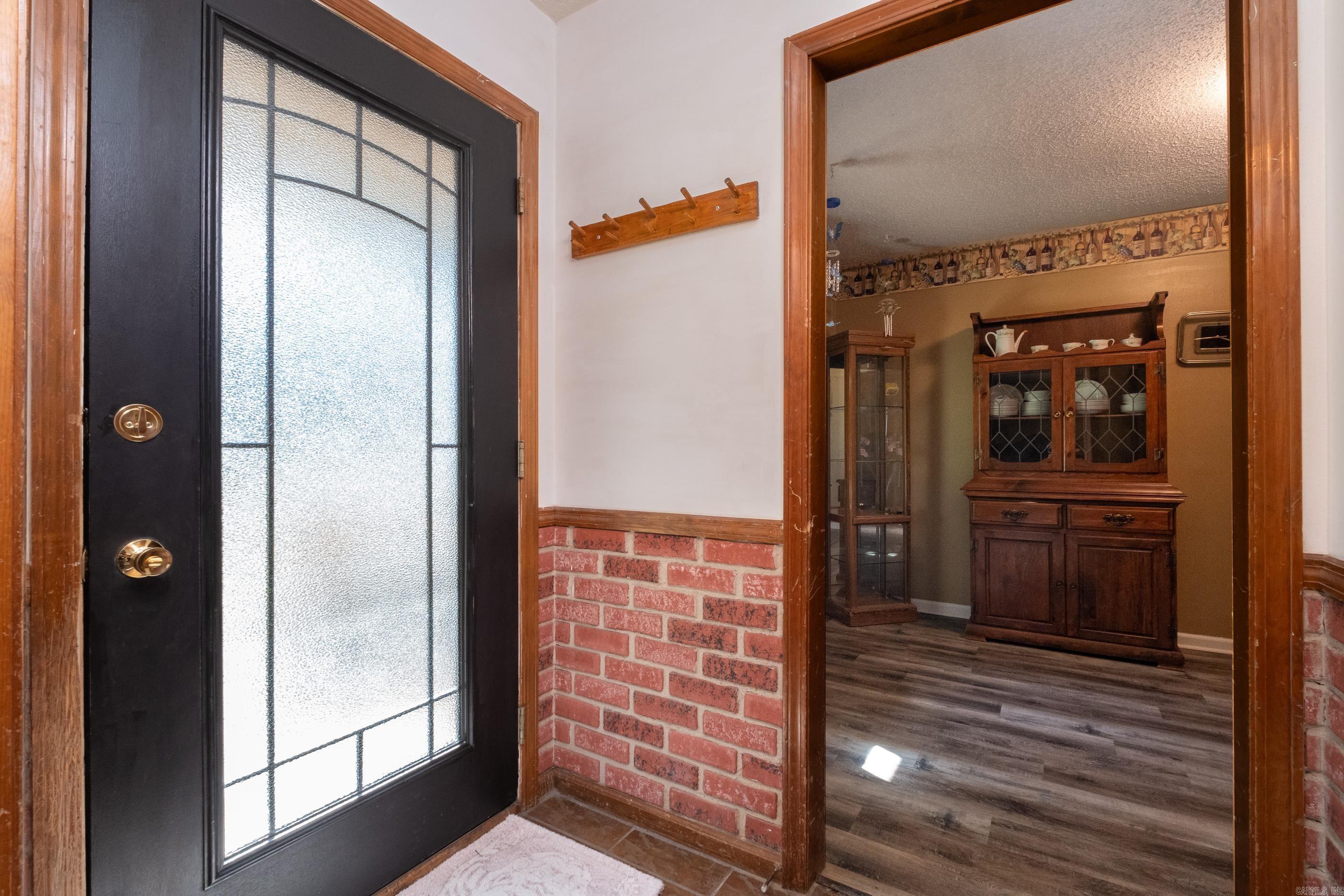 North Hills Manor - Residential