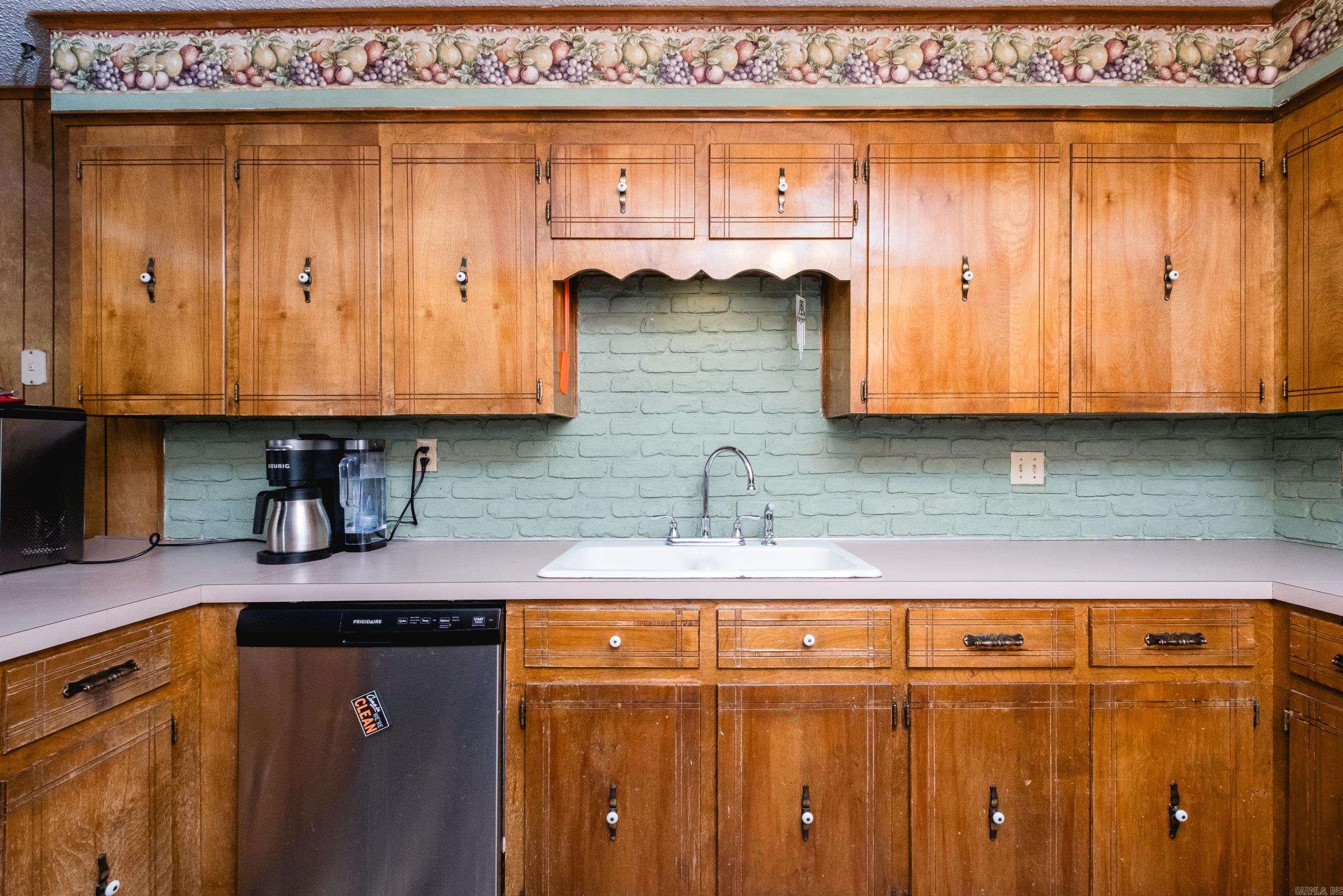 North Hills Manor - Residential