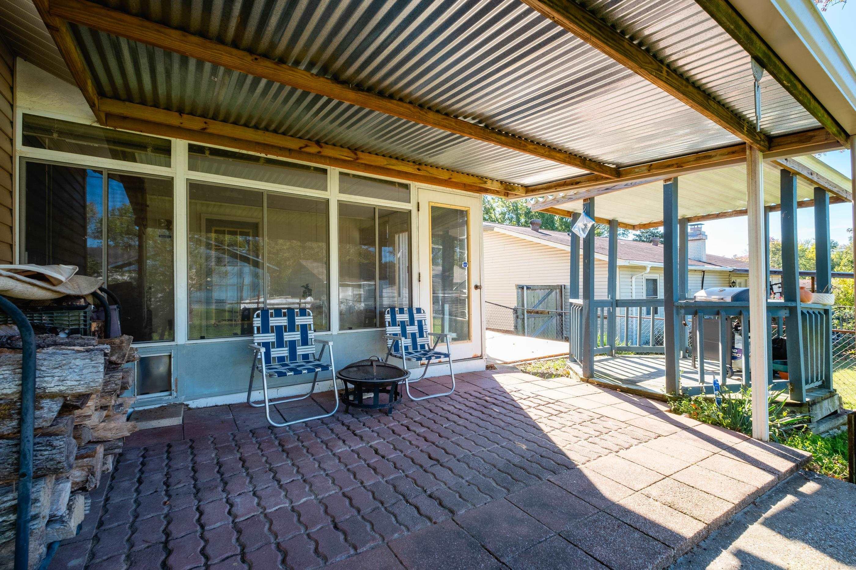 North Hills Manor - Residential