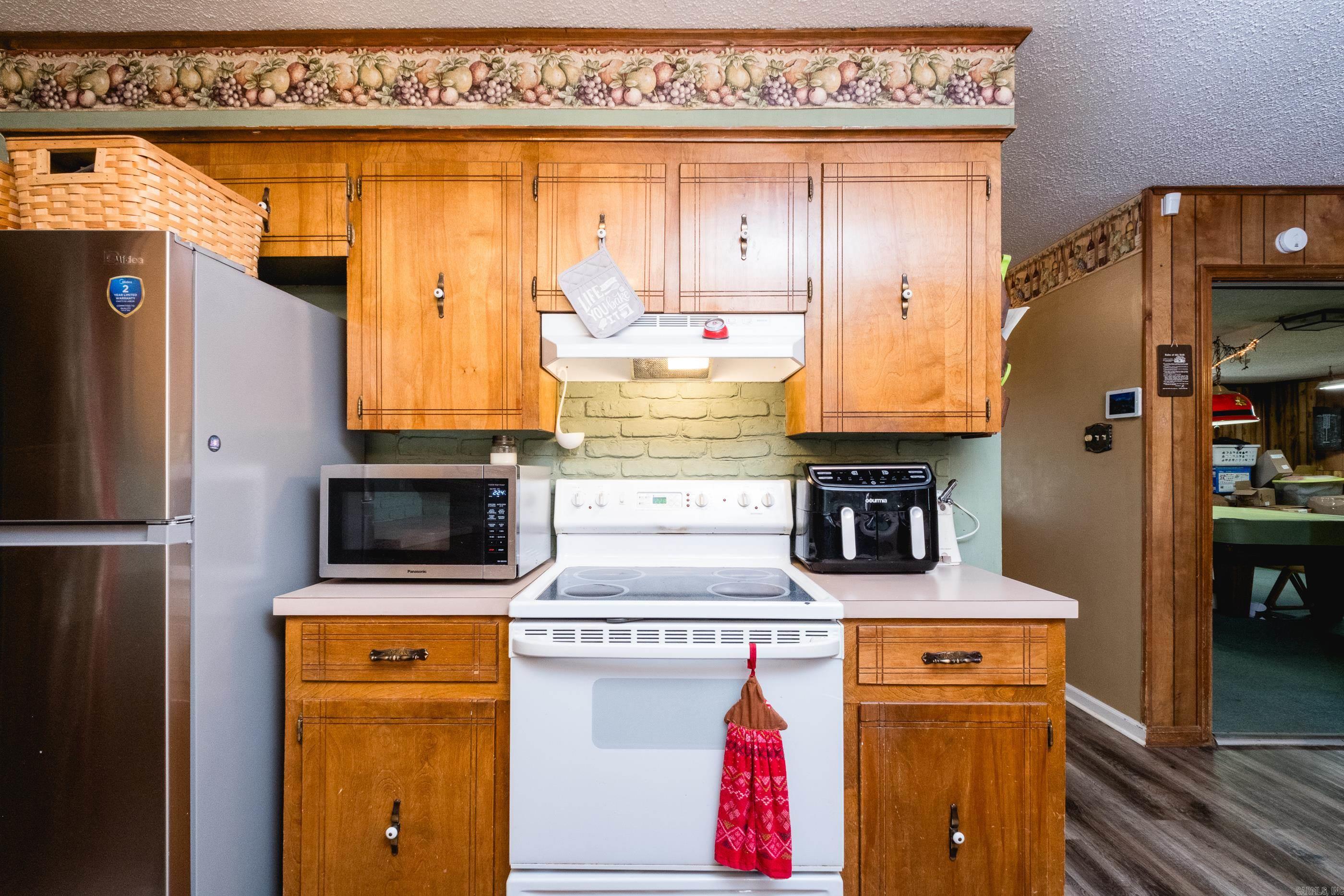 North Hills Manor - Residential