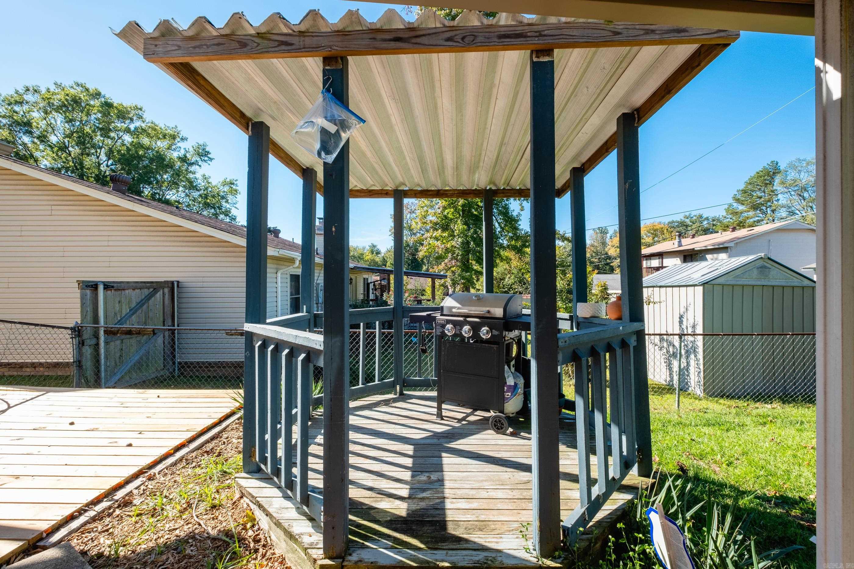 North Hills Manor - Residential