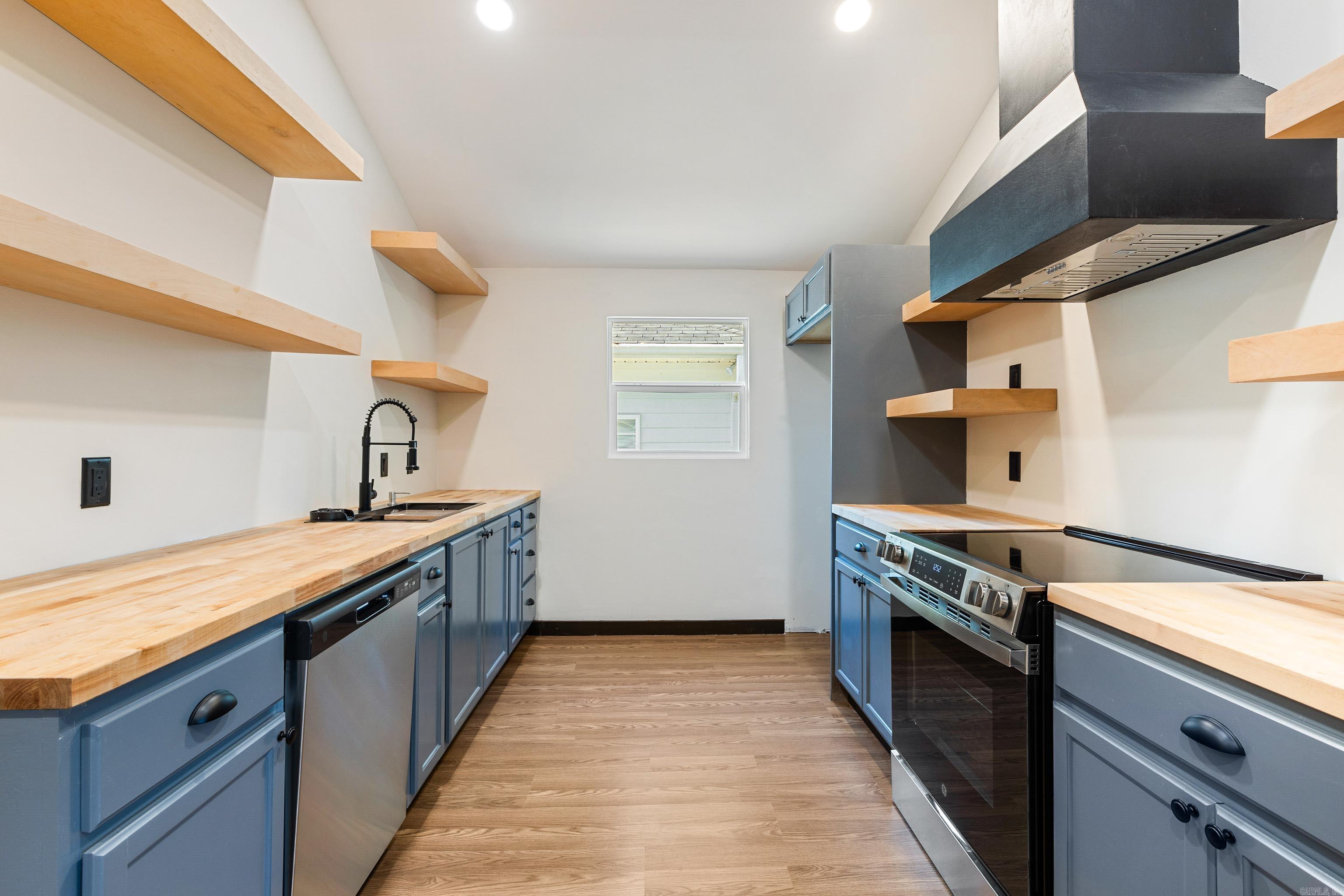 RAPLEY EST - Residential