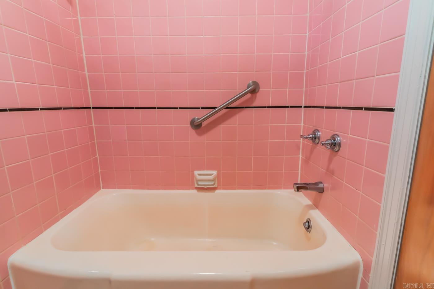 R L DAVIS - Residential