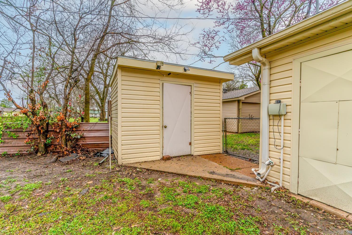 R L DAVIS - Residential