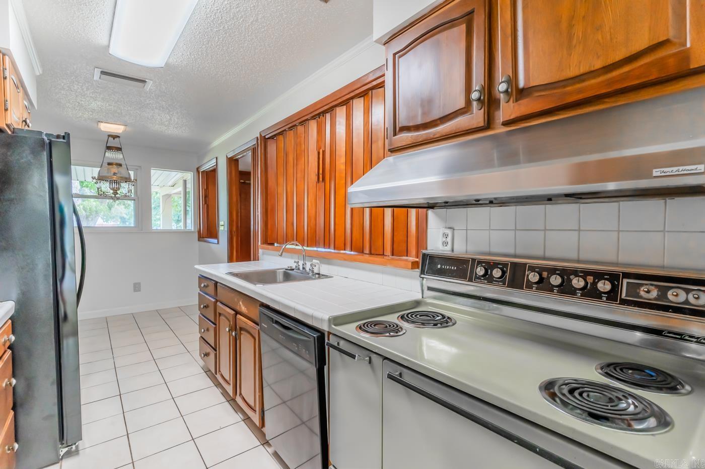 R L DAVIS - Residential