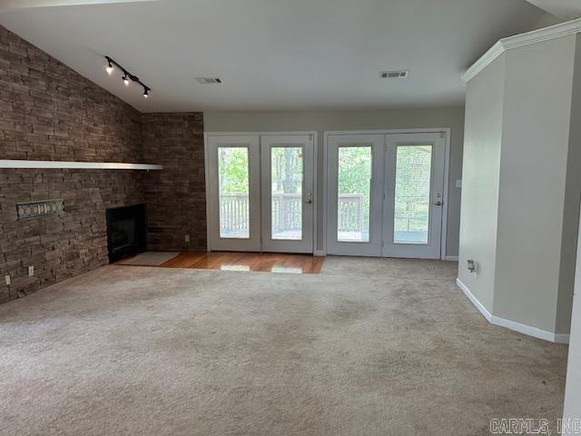 CASTLE RIDGE - Residential