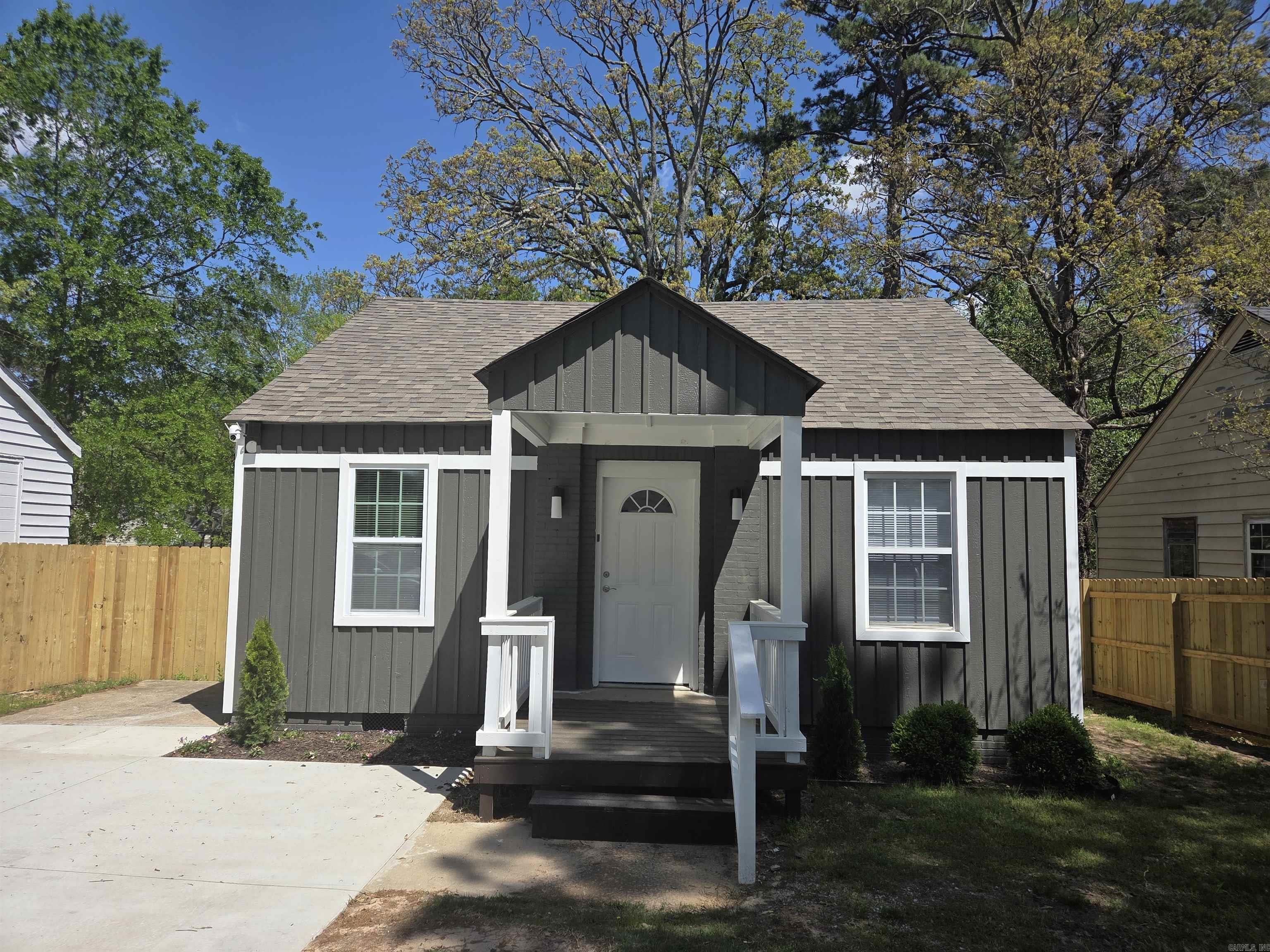 Completely updated/remodeled 2-bedroom 2 bath with large walk-in closet in the master. Brand new roof. Brand new luxury planking throughout home, brand new kitchen with New Stainless-Steel Appliances. Modern quartz kitchen countertops with separate dining area in addition to a pass-through bar. Modern designed bathrooms with extra-large cotemporary tubs. Home has large Master Bedroom with recessed LED lighting throughout home and a freshly painted interior. New roof & new concrete double driveway. New Central Heat/Air Unit with new duct work. The plumbing and the electrical is all brand new. Large fully fenced in backyard with new 6 Foot Privacy Fence along with storage shed. The freshly planted very low maintenance evergreens and the overall modern design truly set the home apart from all others in the area.