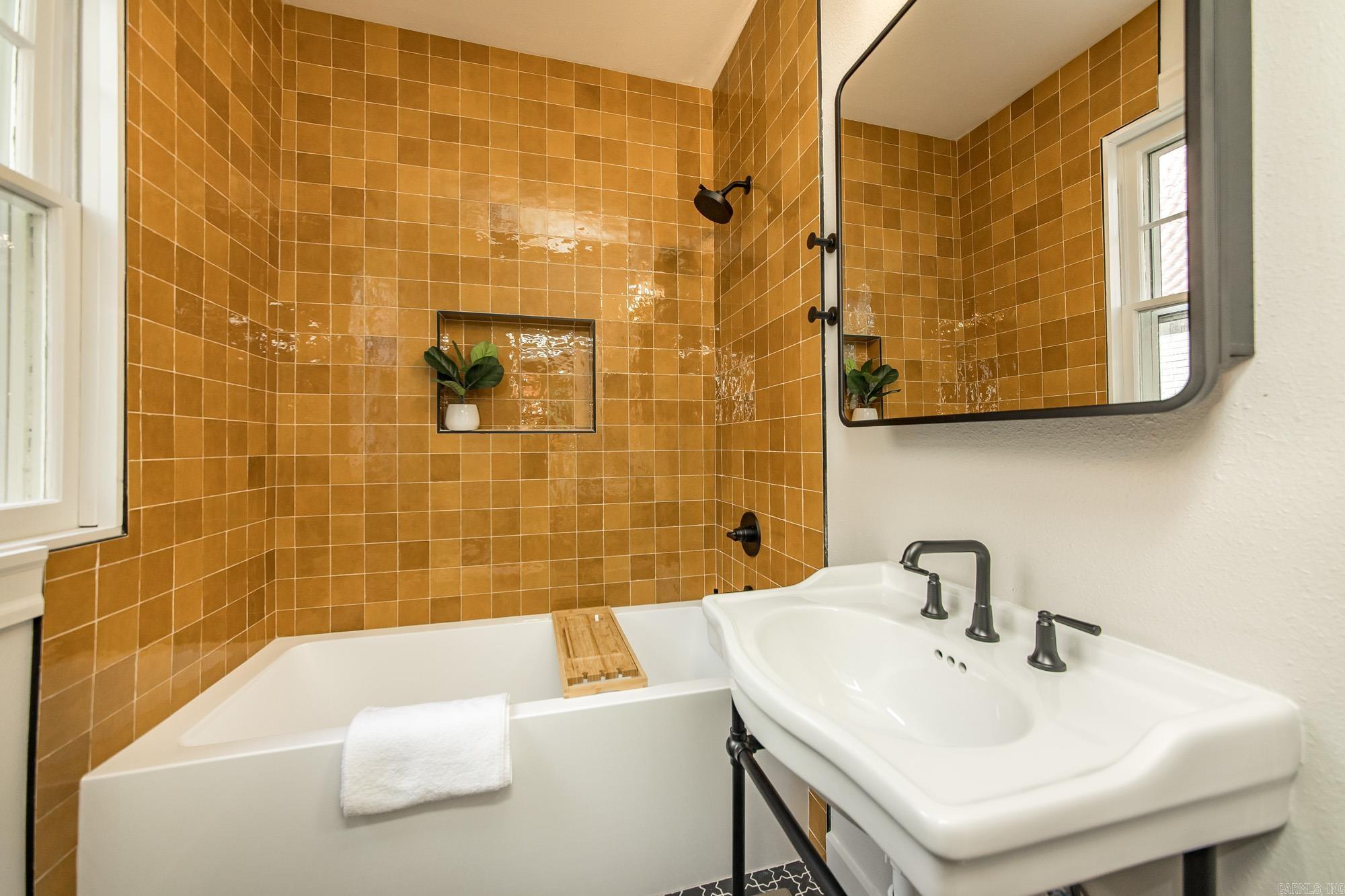 MIDLAND HILLS - Residential