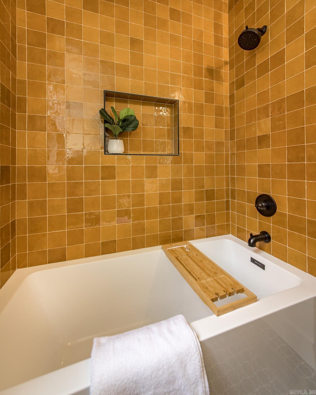 MIDLAND HILLS - Residential