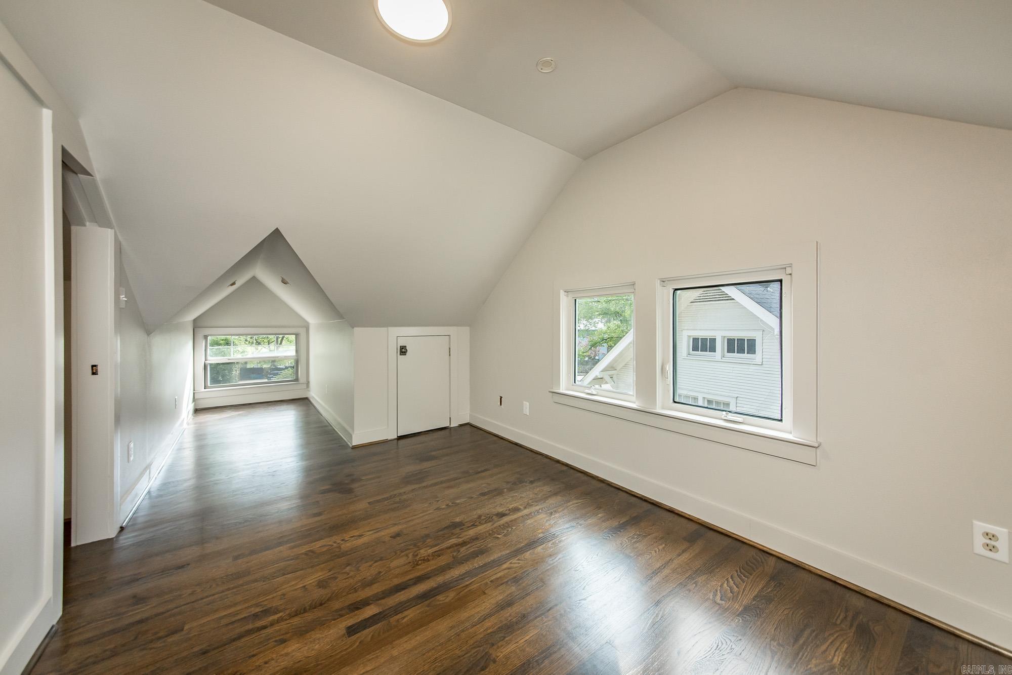 MIDLAND HILLS - Residential