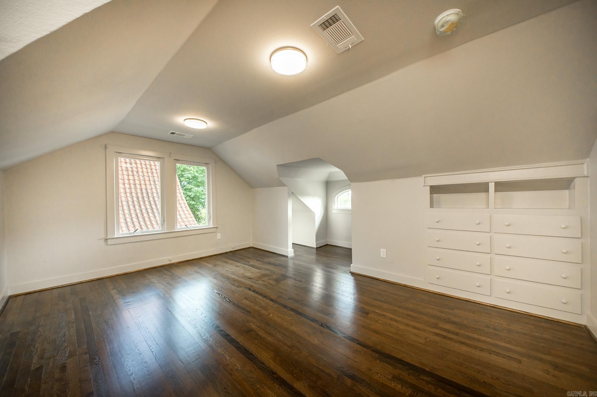 MIDLAND HILLS - Residential