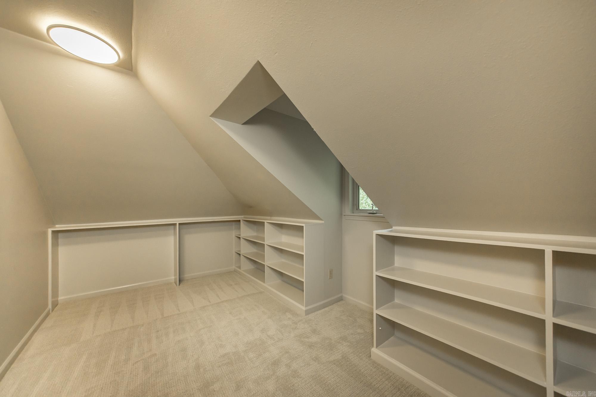 MIDLAND HILLS - Residential