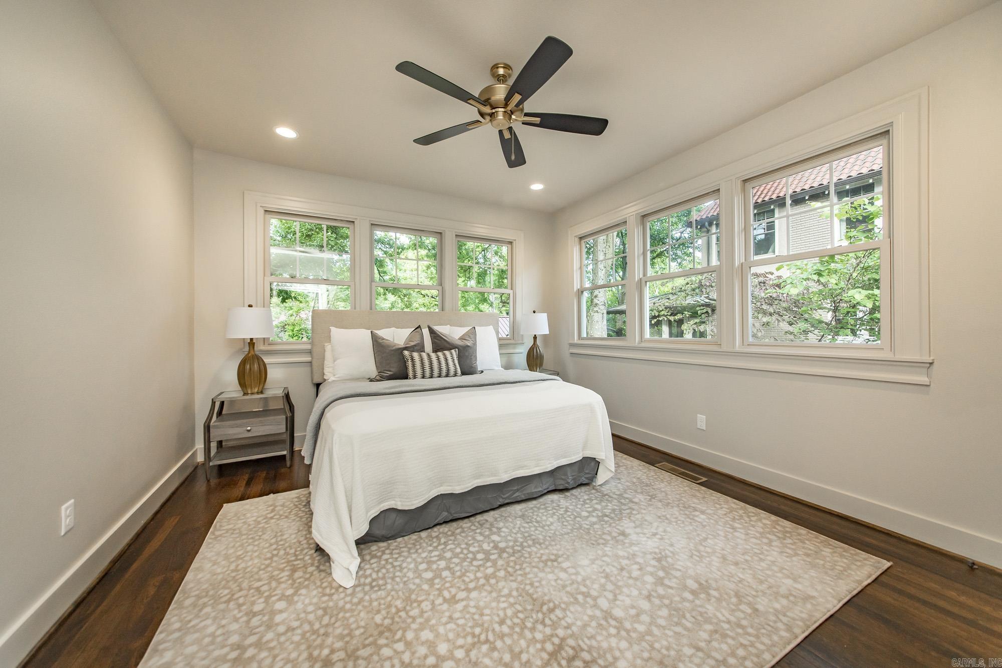 MIDLAND HILLS - Residential