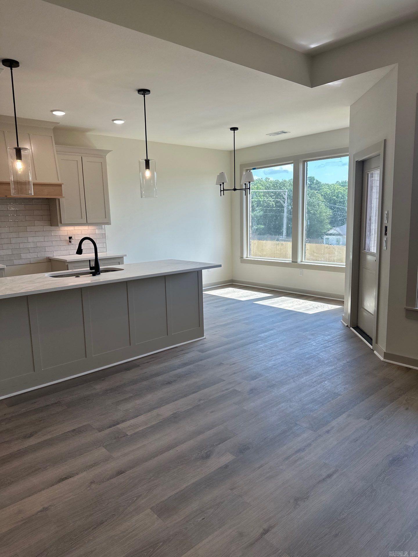 NORTHSHORE RIDGE - Residential