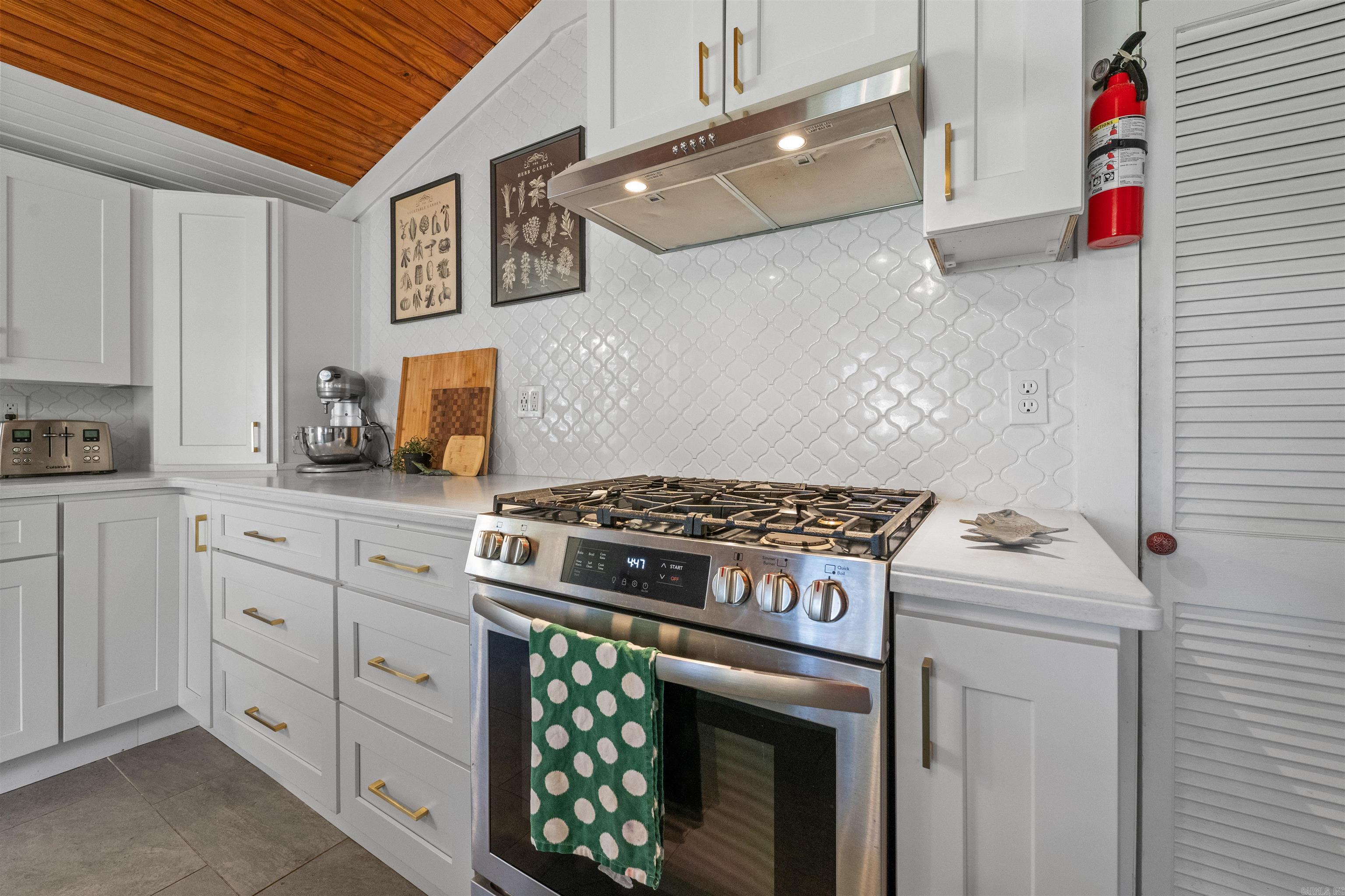 EL PASO (TOWN OF) - Residential