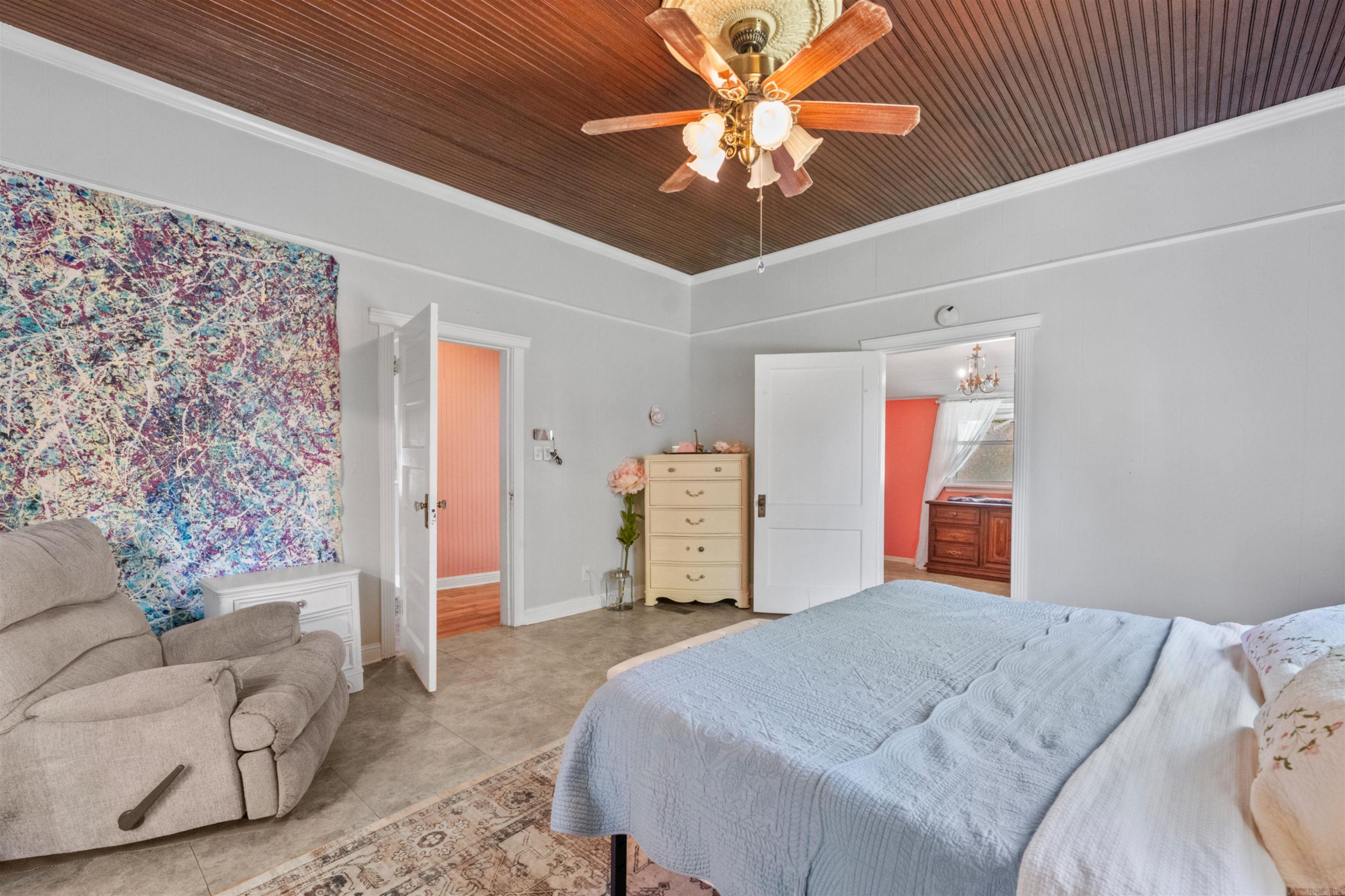 EL PASO (TOWN OF) - Residential