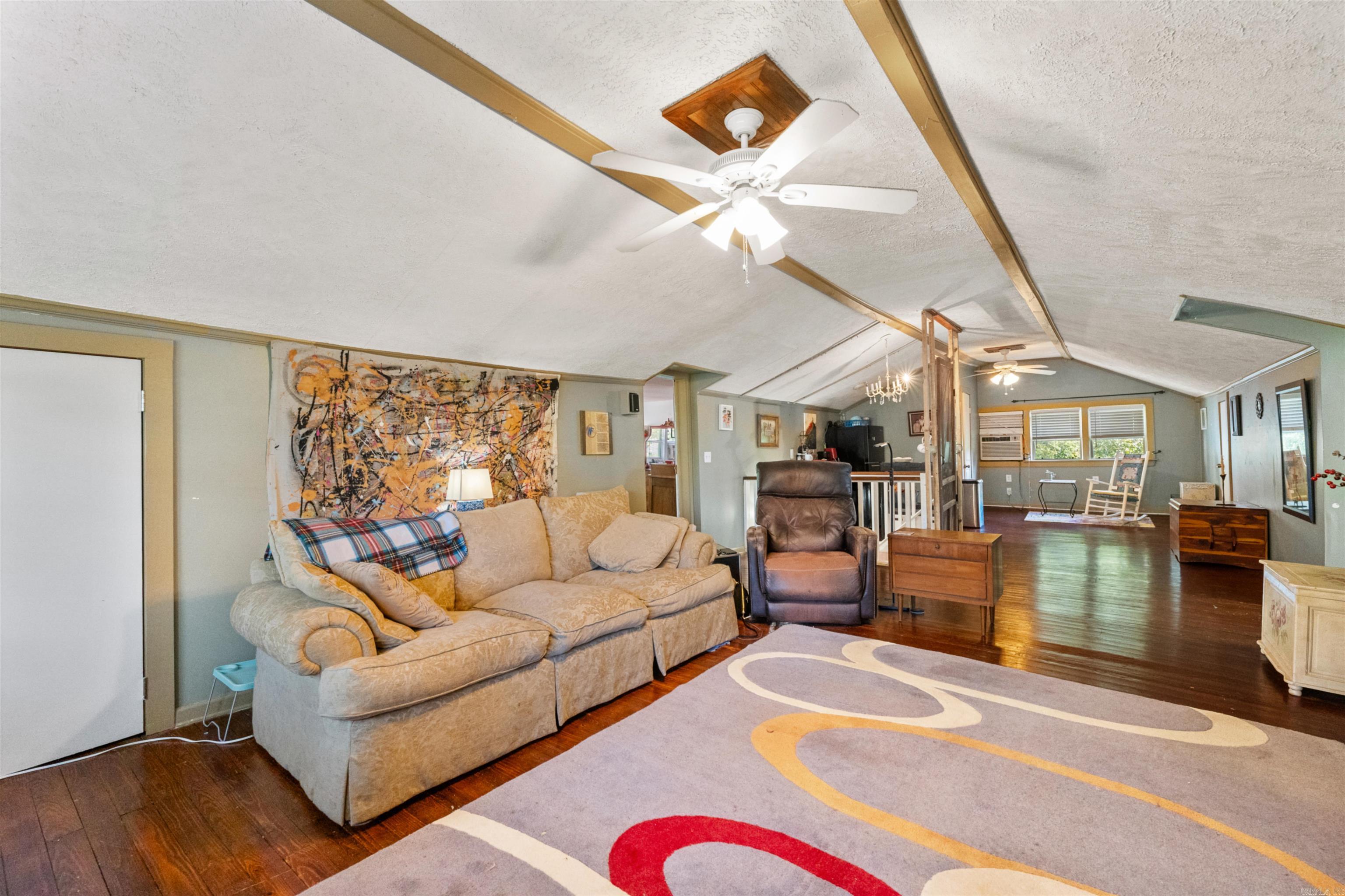 EL PASO (TOWN OF) - Residential