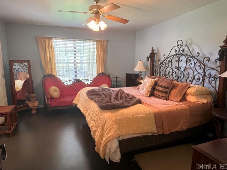 CRYSTAL VALLEY MANOR - Residential