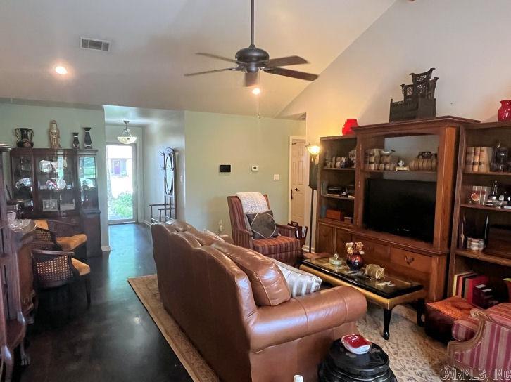 CRYSTAL VALLEY MANOR - Residential