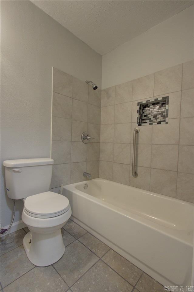 Garland Riverview - Residential Lease