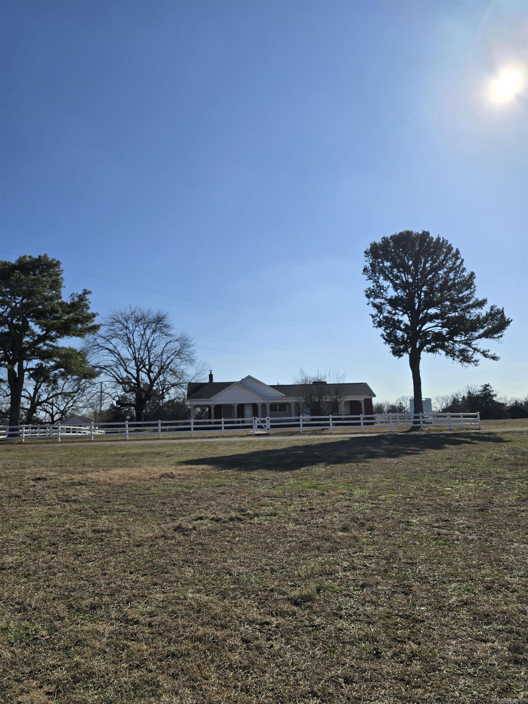 SOUTHSIDE M&B - Land