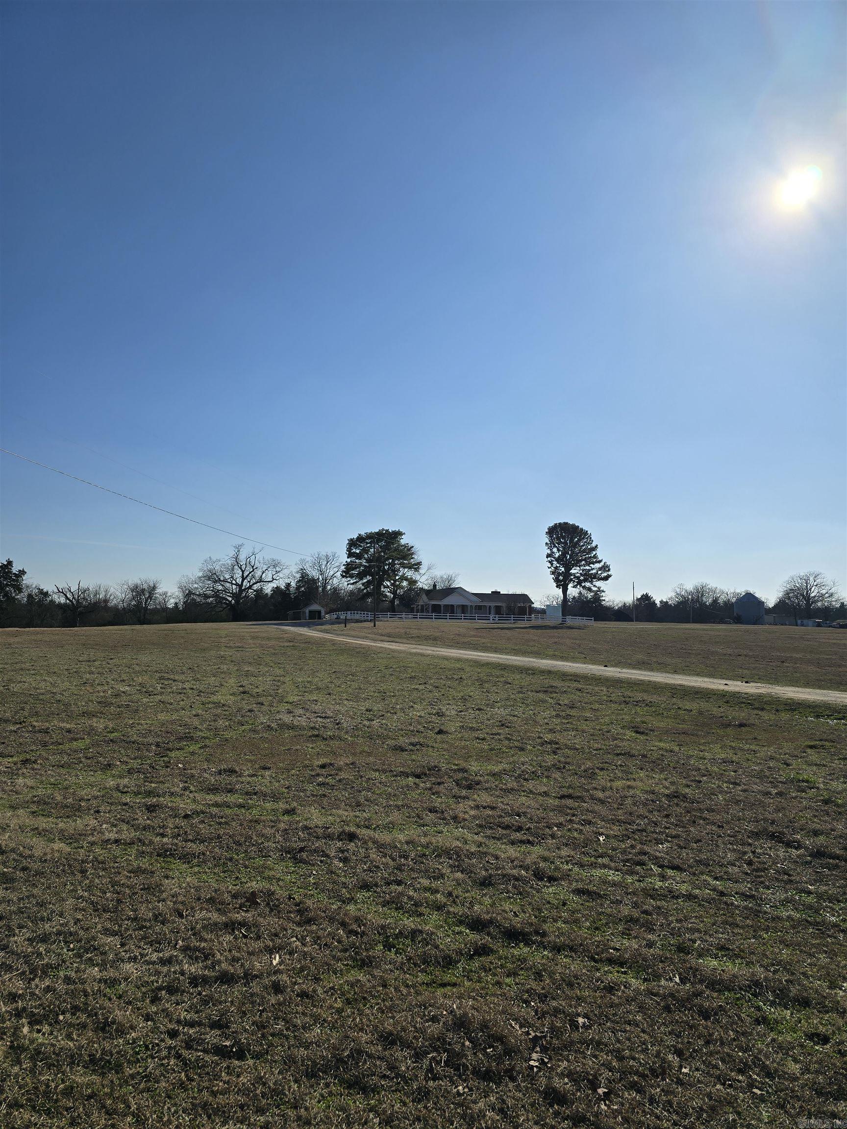 SOUTHSIDE M&B - Land