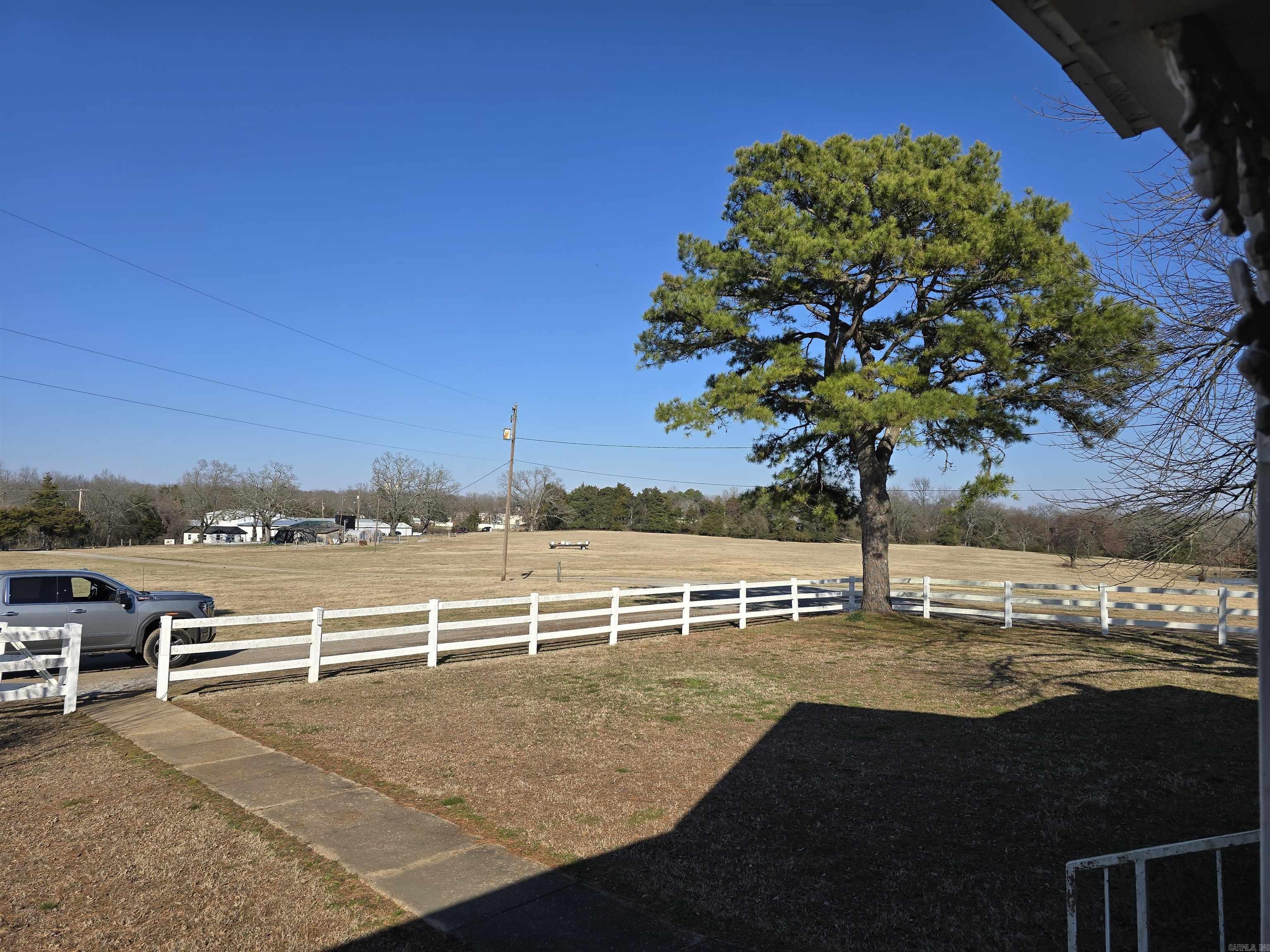 SOUTHSIDE M&B - Land