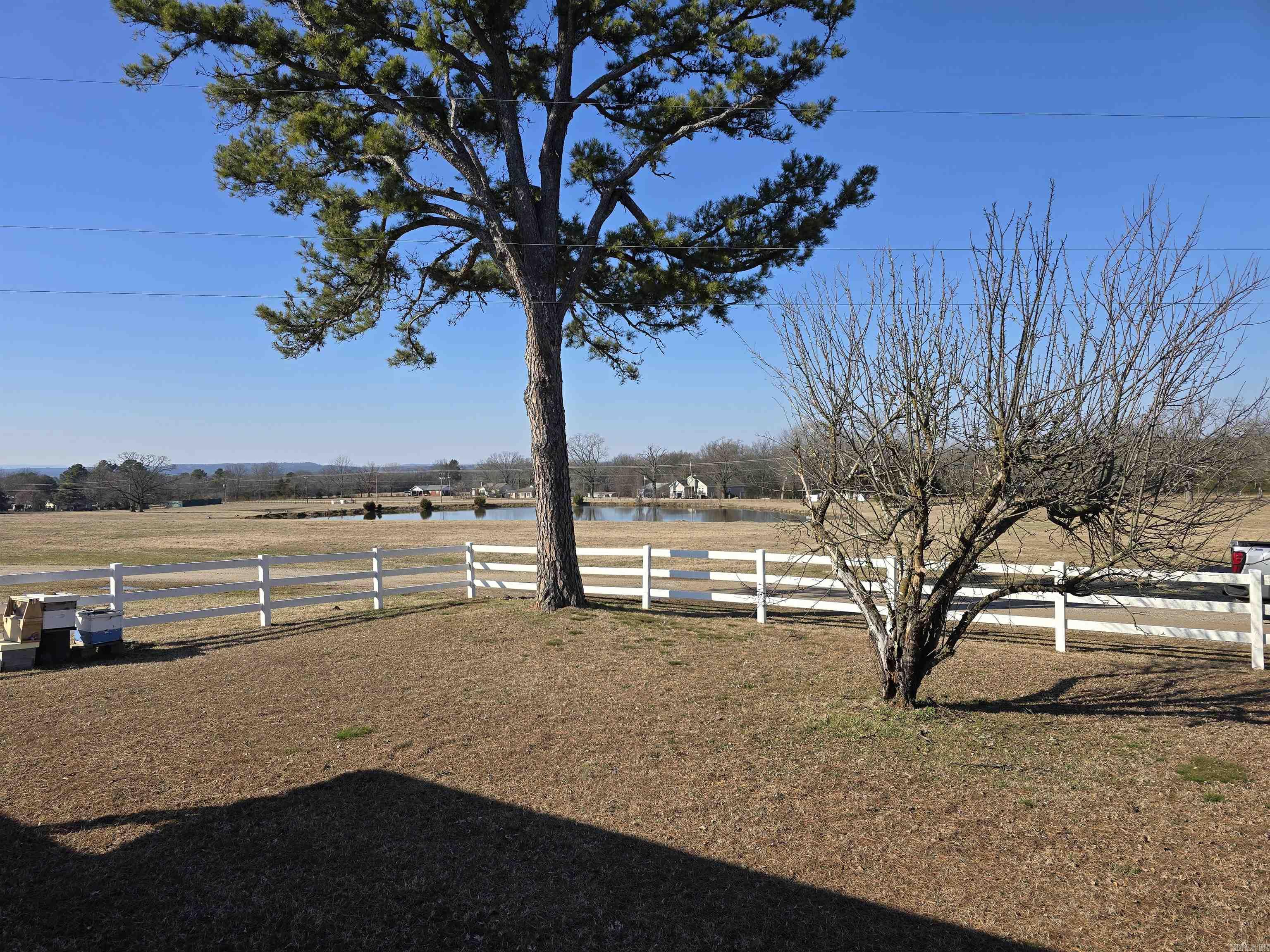 SOUTHSIDE M&B - Land