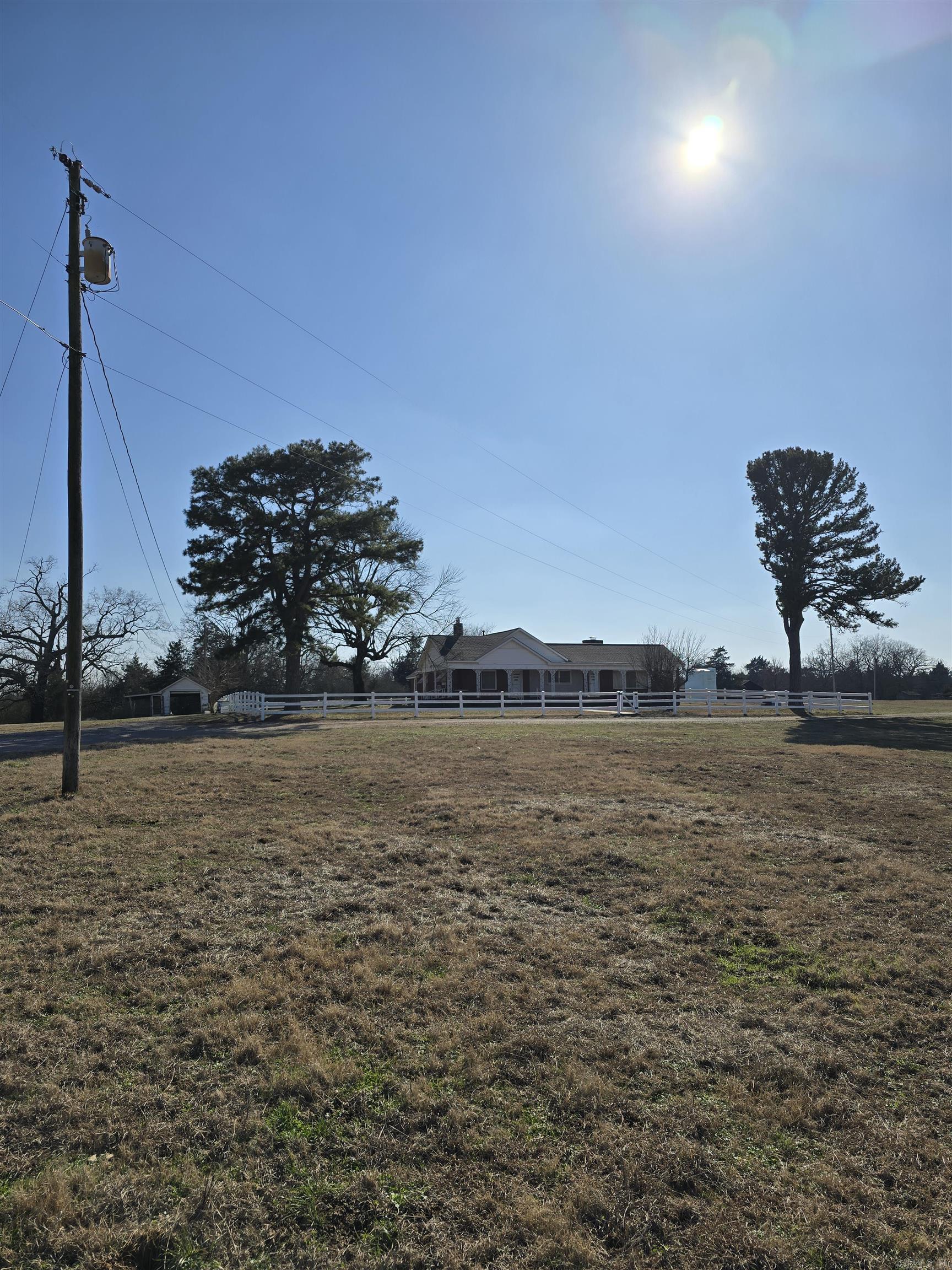 SOUTHSIDE M&B - Land