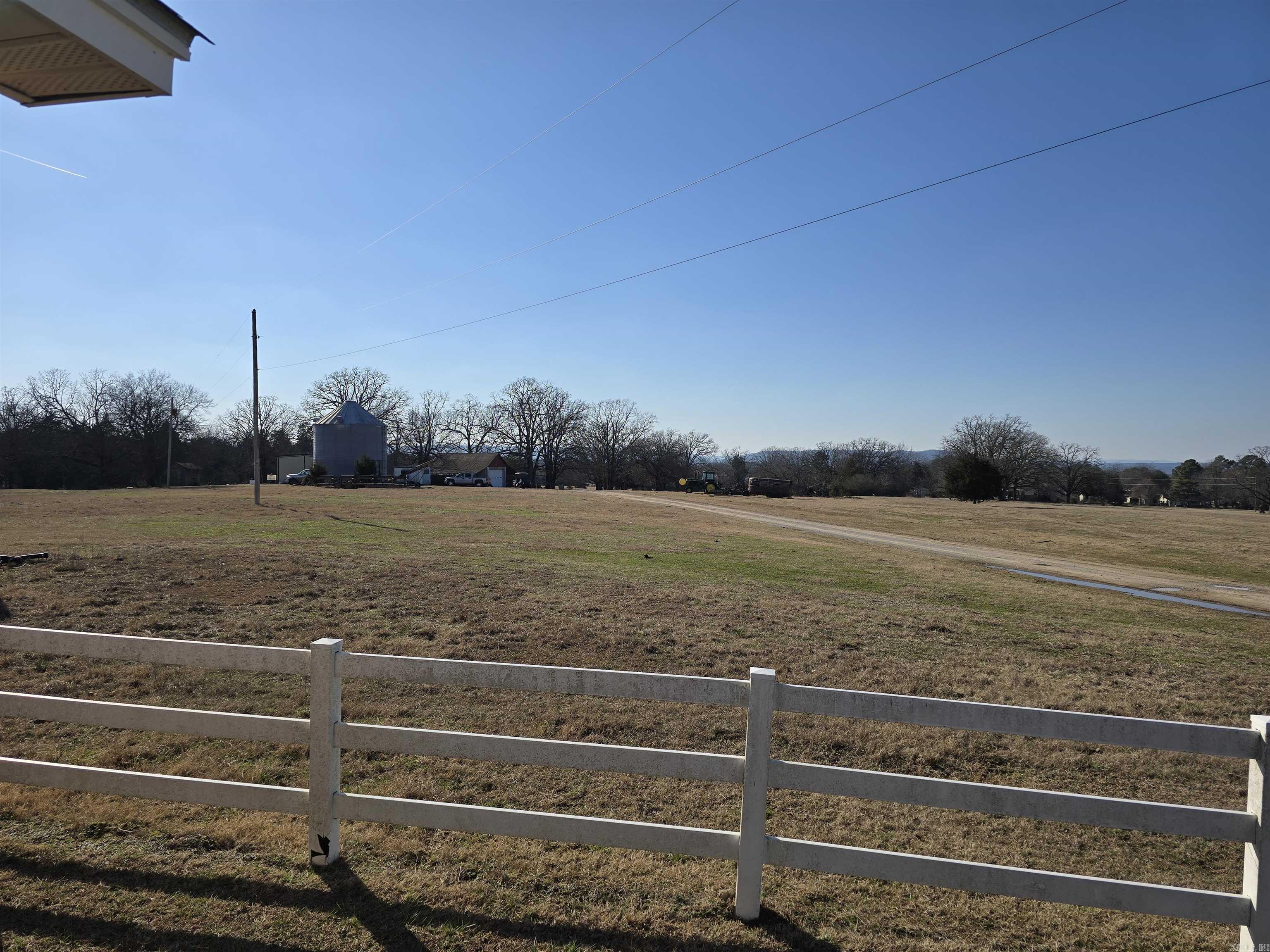 SOUTHSIDE M&B - Land