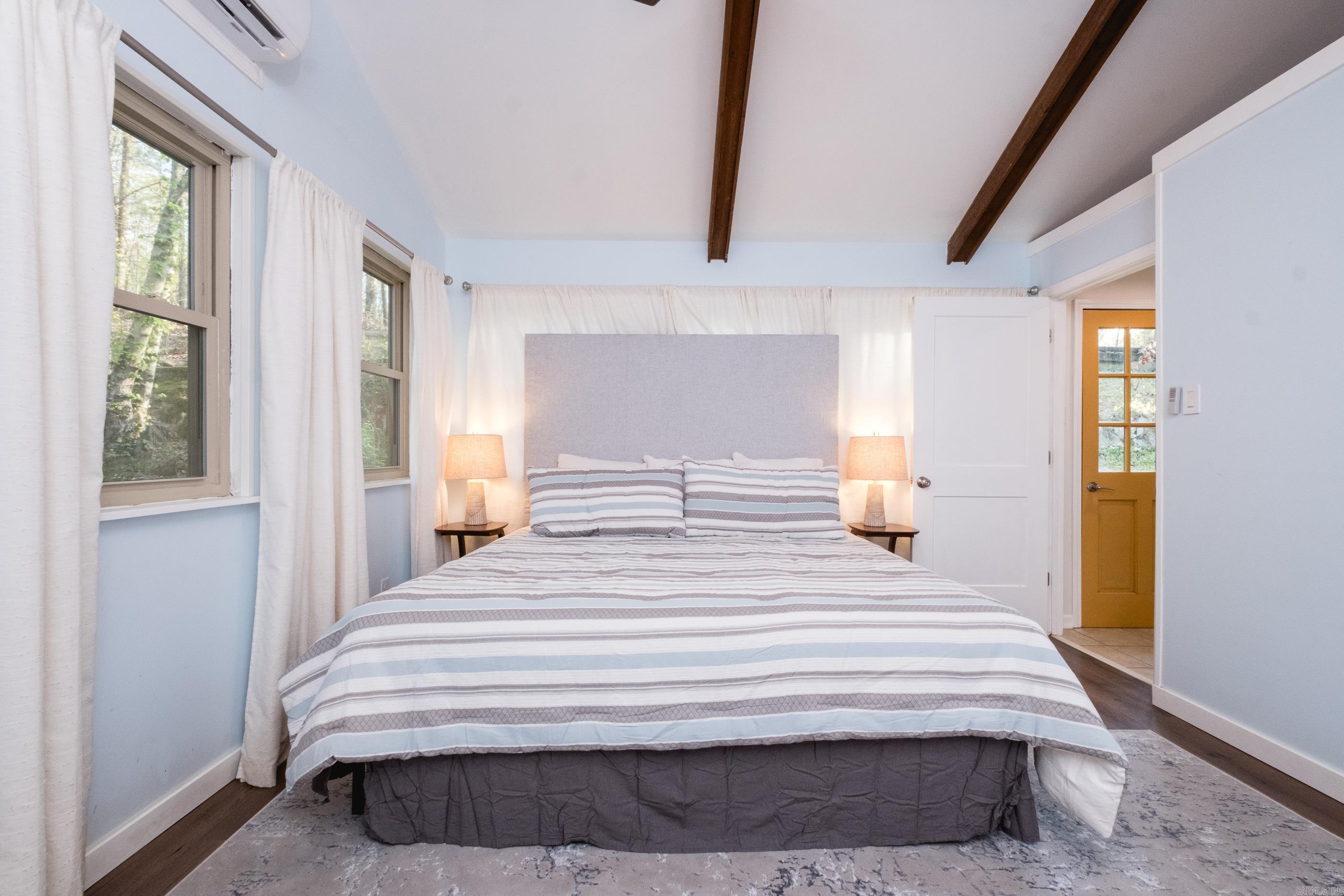 SPRING VALLEY MANOR - Residential