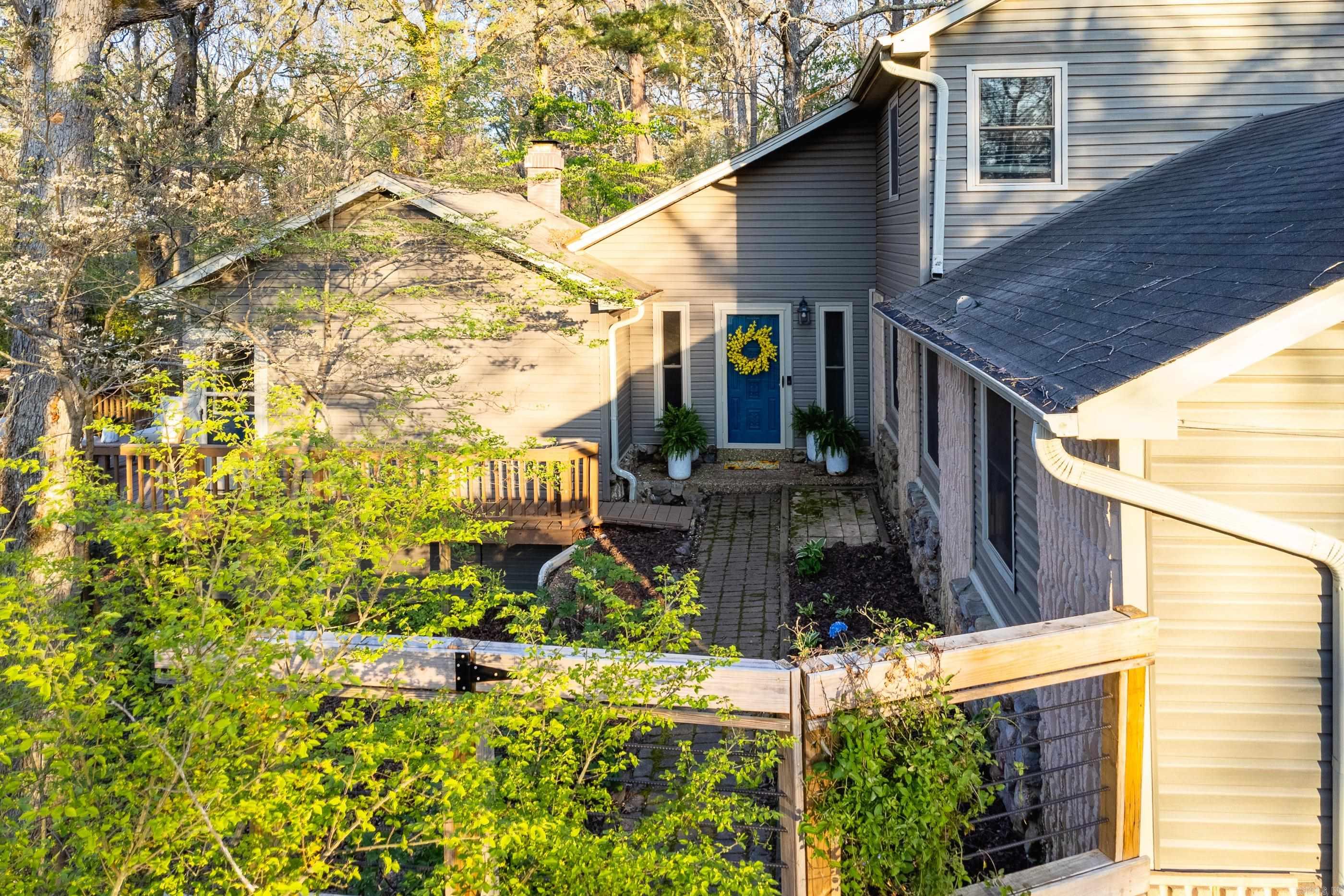 SPRING VALLEY MANOR - Residential