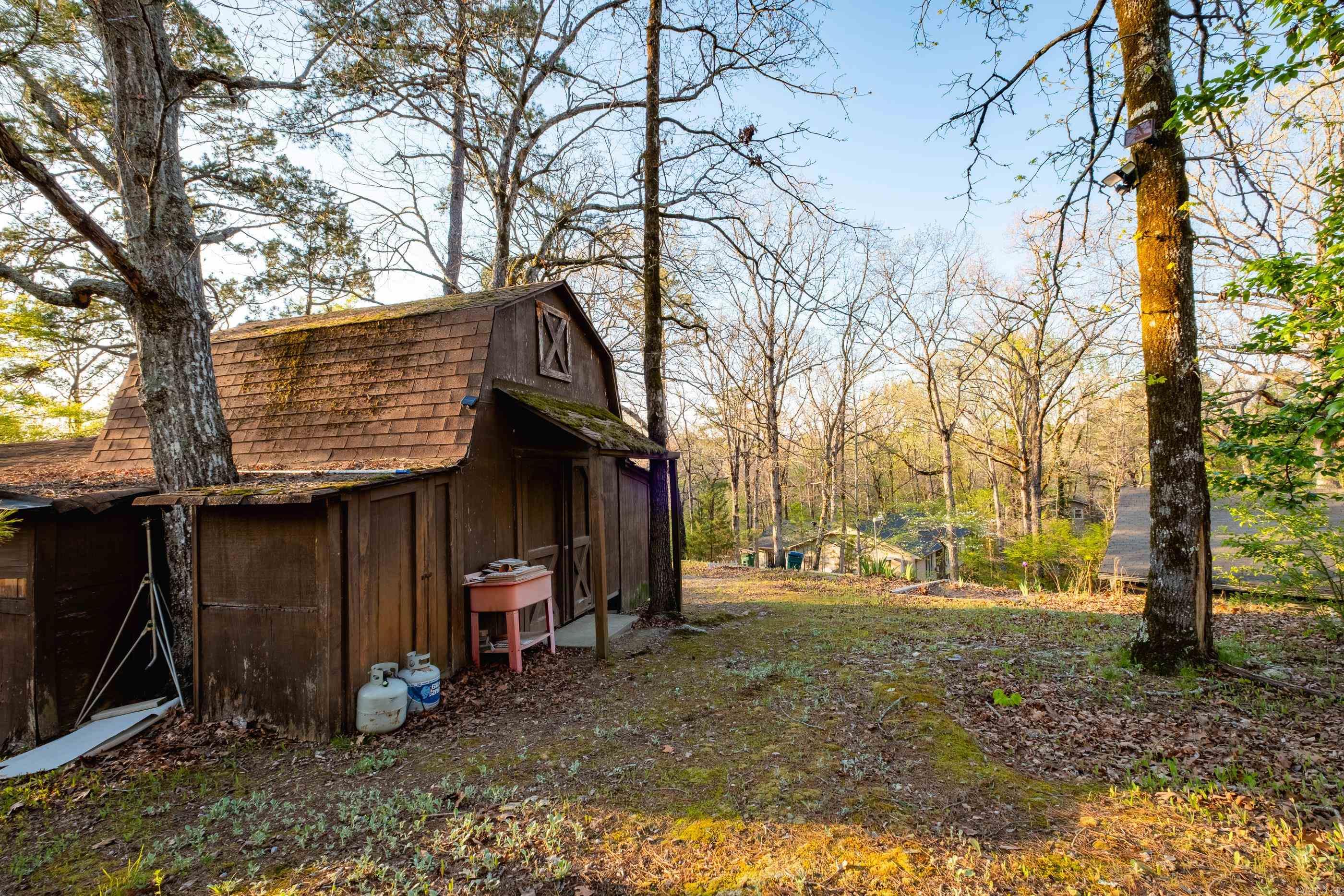 SPRING VALLEY MANOR - Residential