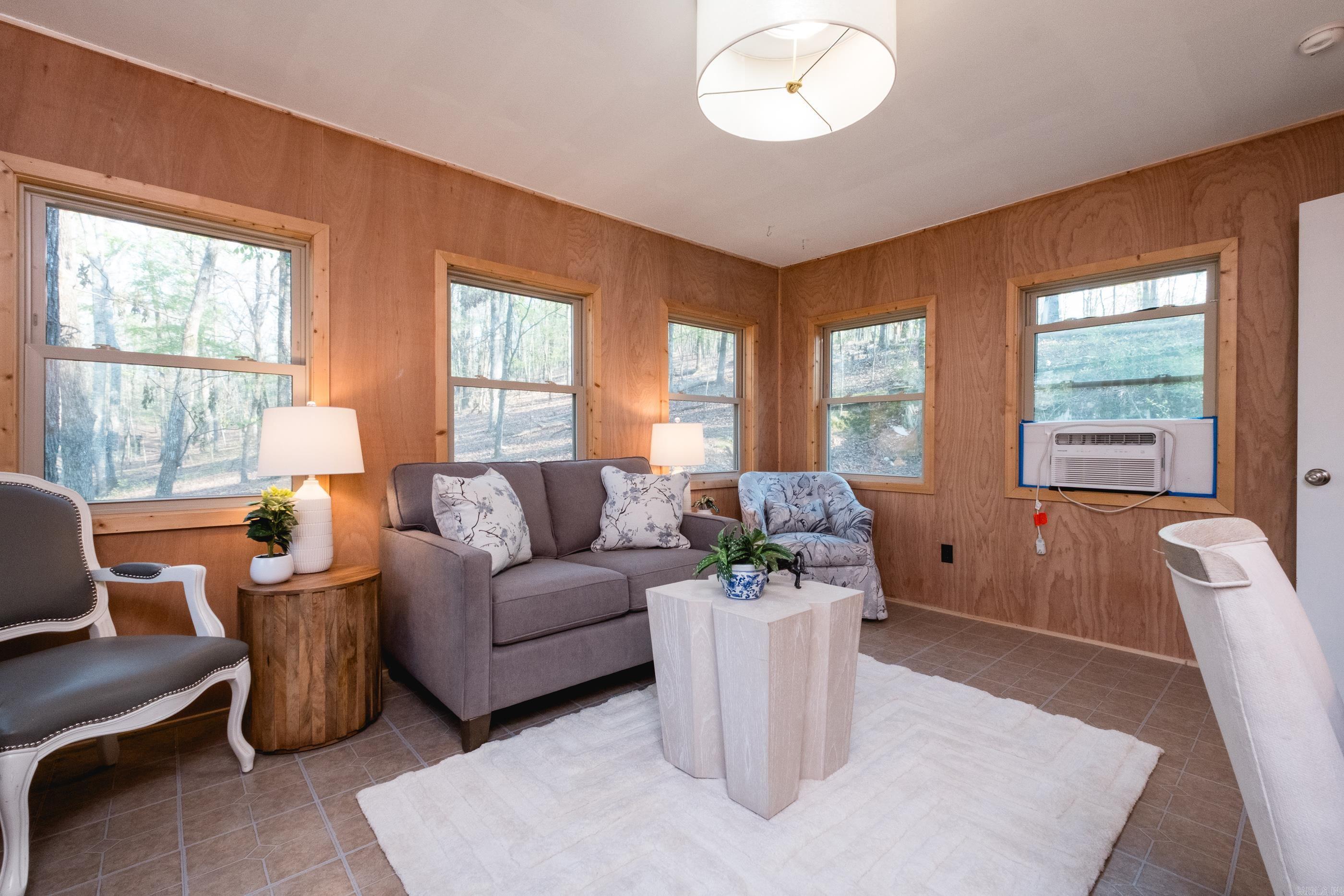 SPRING VALLEY MANOR - Residential