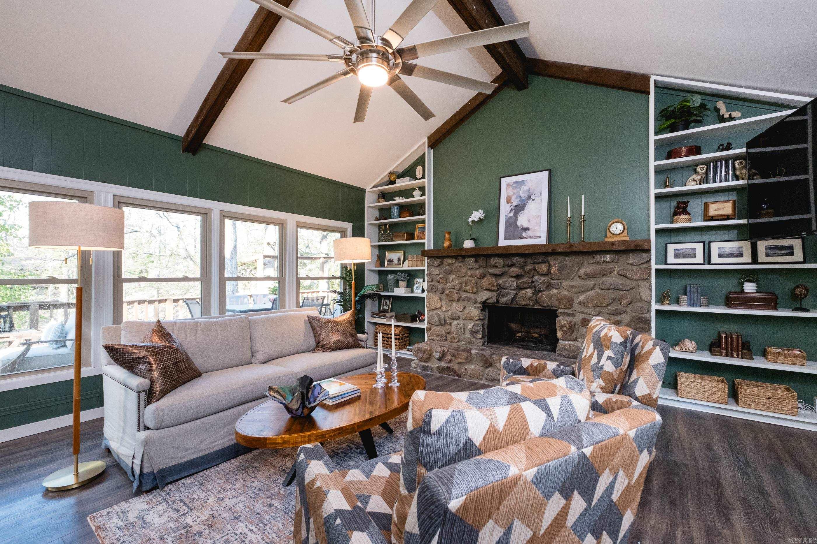 SPRING VALLEY MANOR - Residential