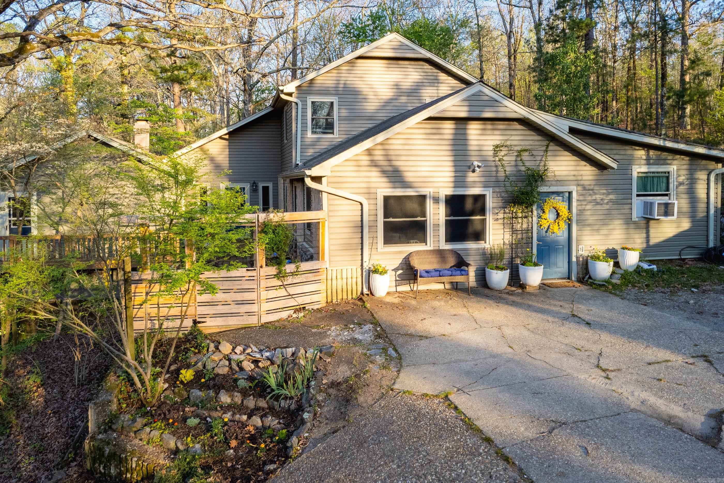 SPRING VALLEY MANOR - Residential