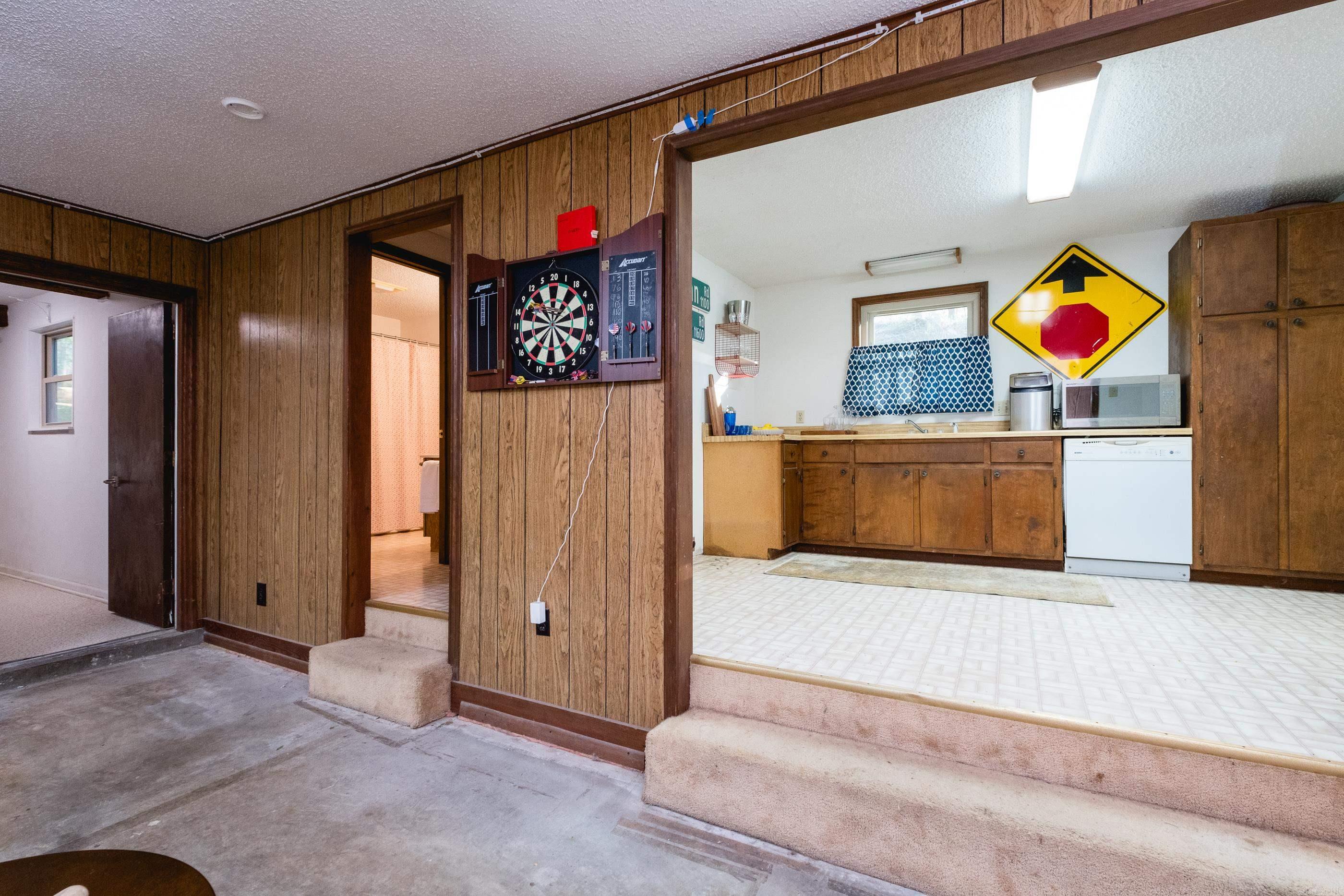 SPRING VALLEY MANOR - Residential