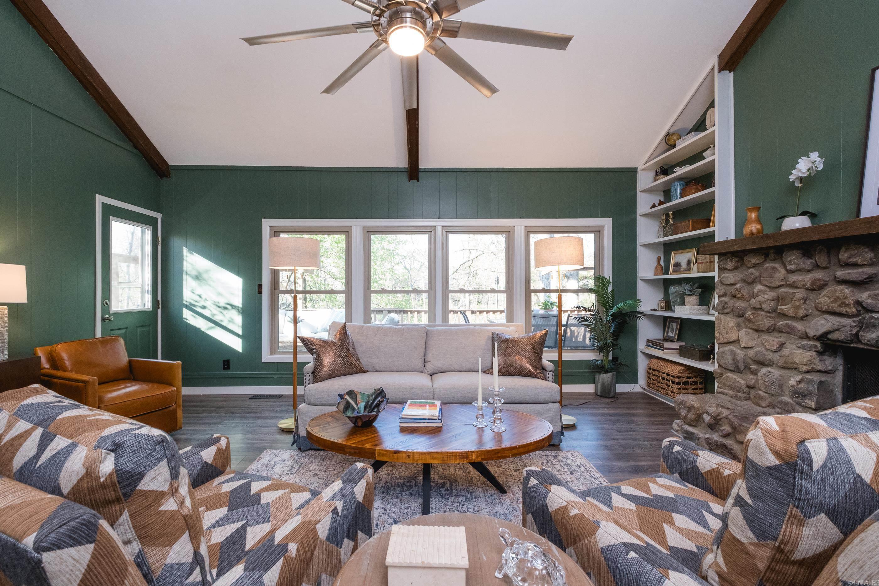 SPRING VALLEY MANOR - Residential