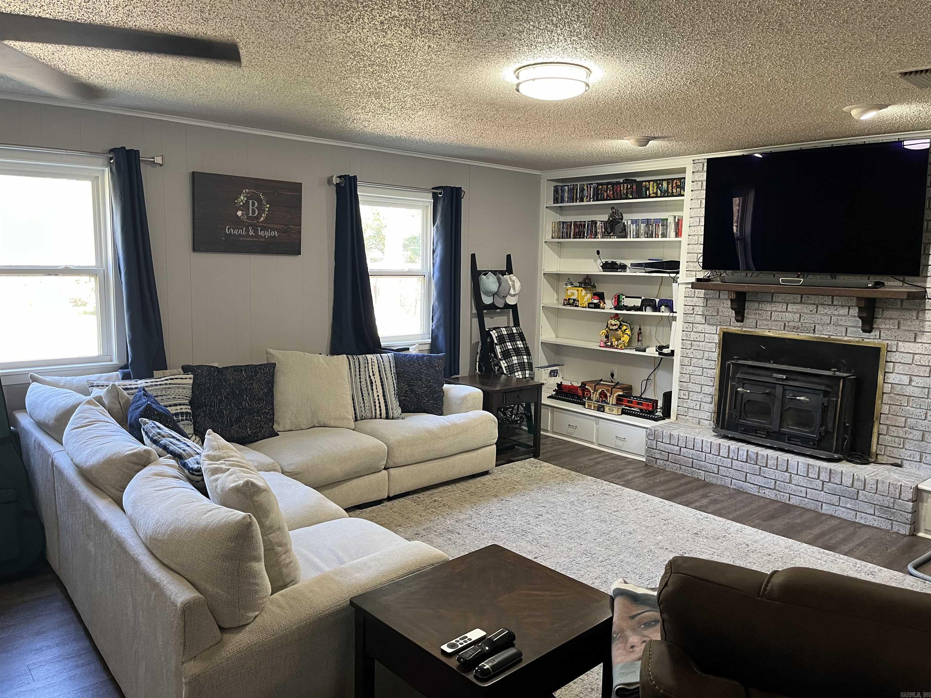 WESTERN PINES - Residential