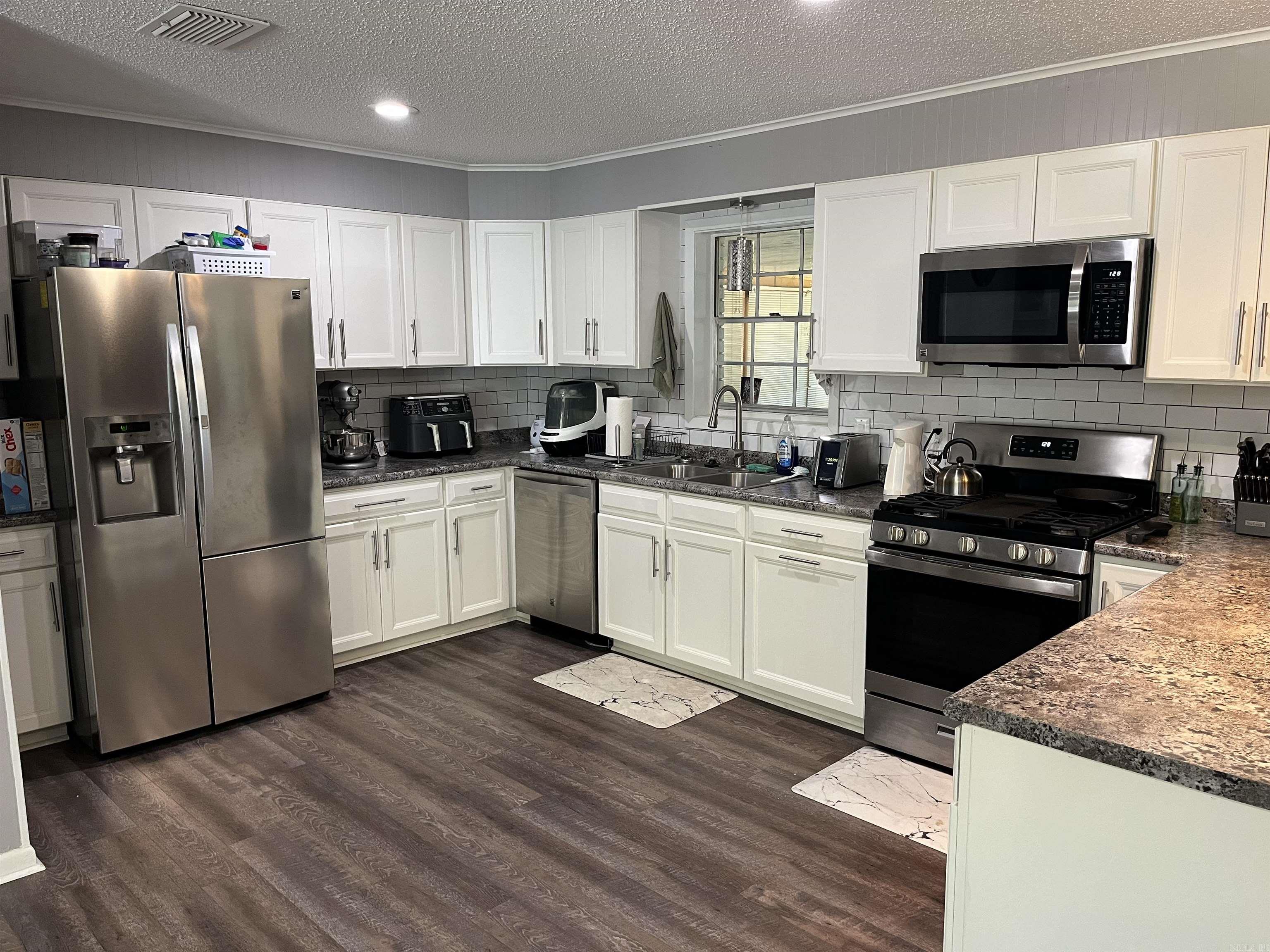 WESTERN PINES - Residential