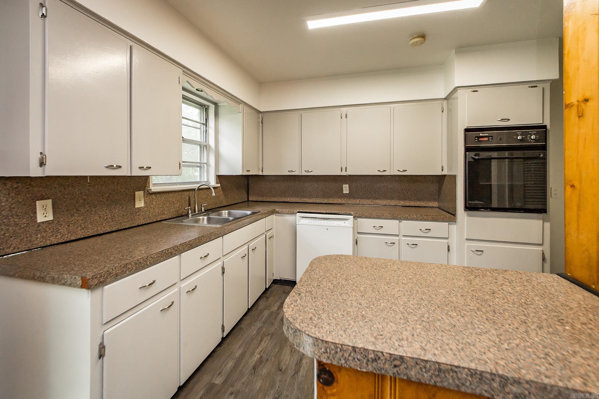 MARYLAND TERRACE - Residential