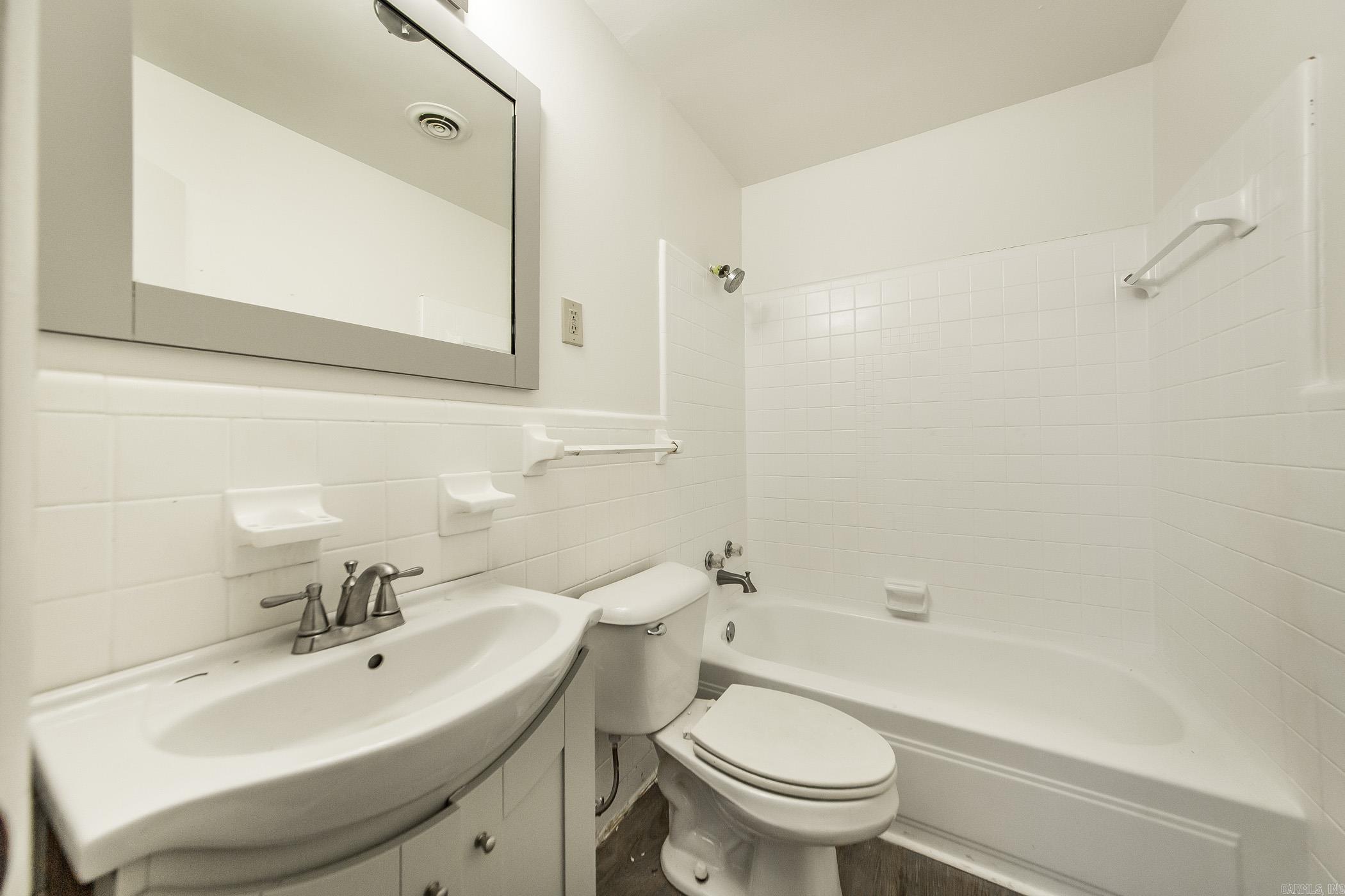 MARYLAND TERRACE - Residential