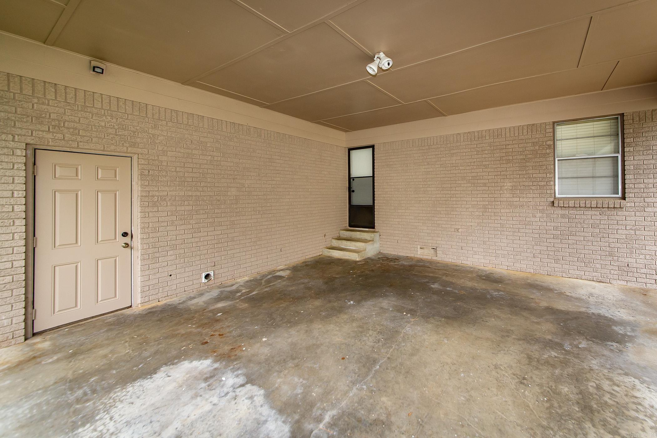 MARYLAND TERRACE - Residential